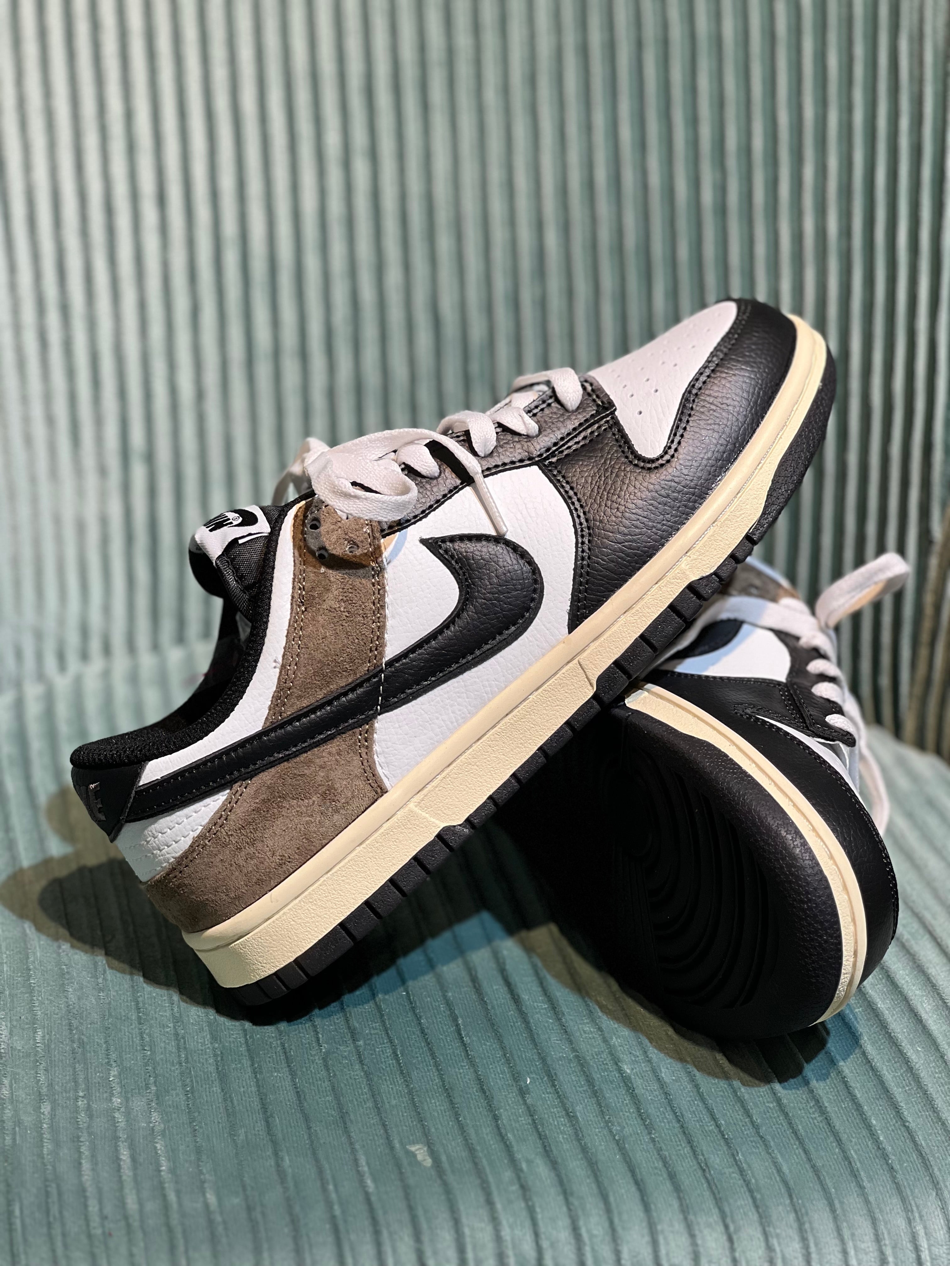 Nike Dunk Low “Mocha”