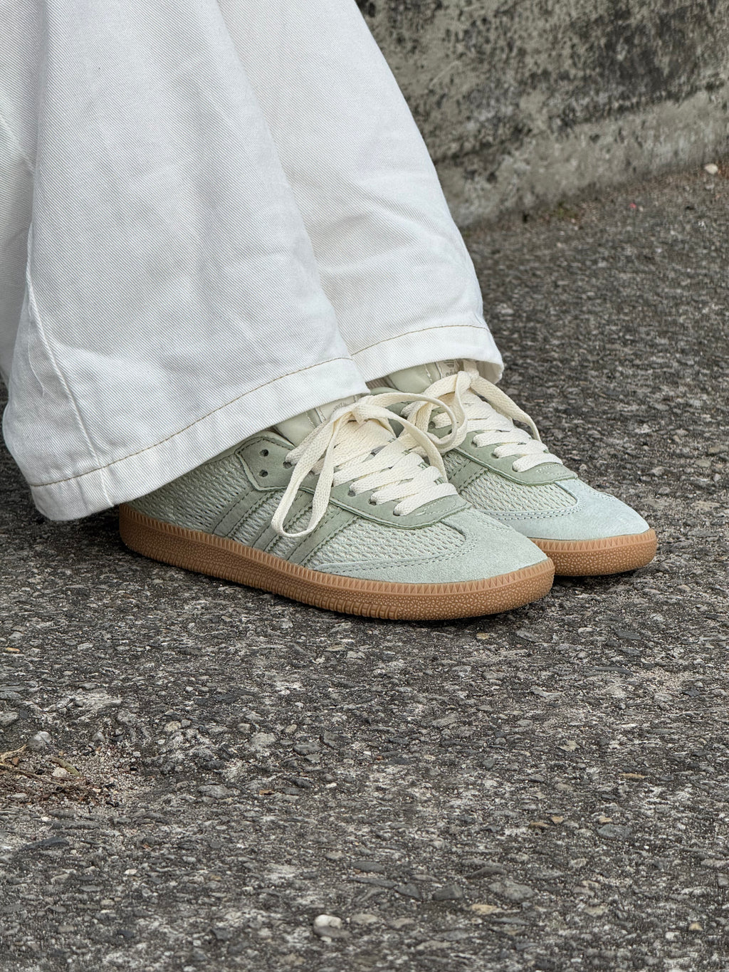 Adidas Samba OG “Halo Gum Green”