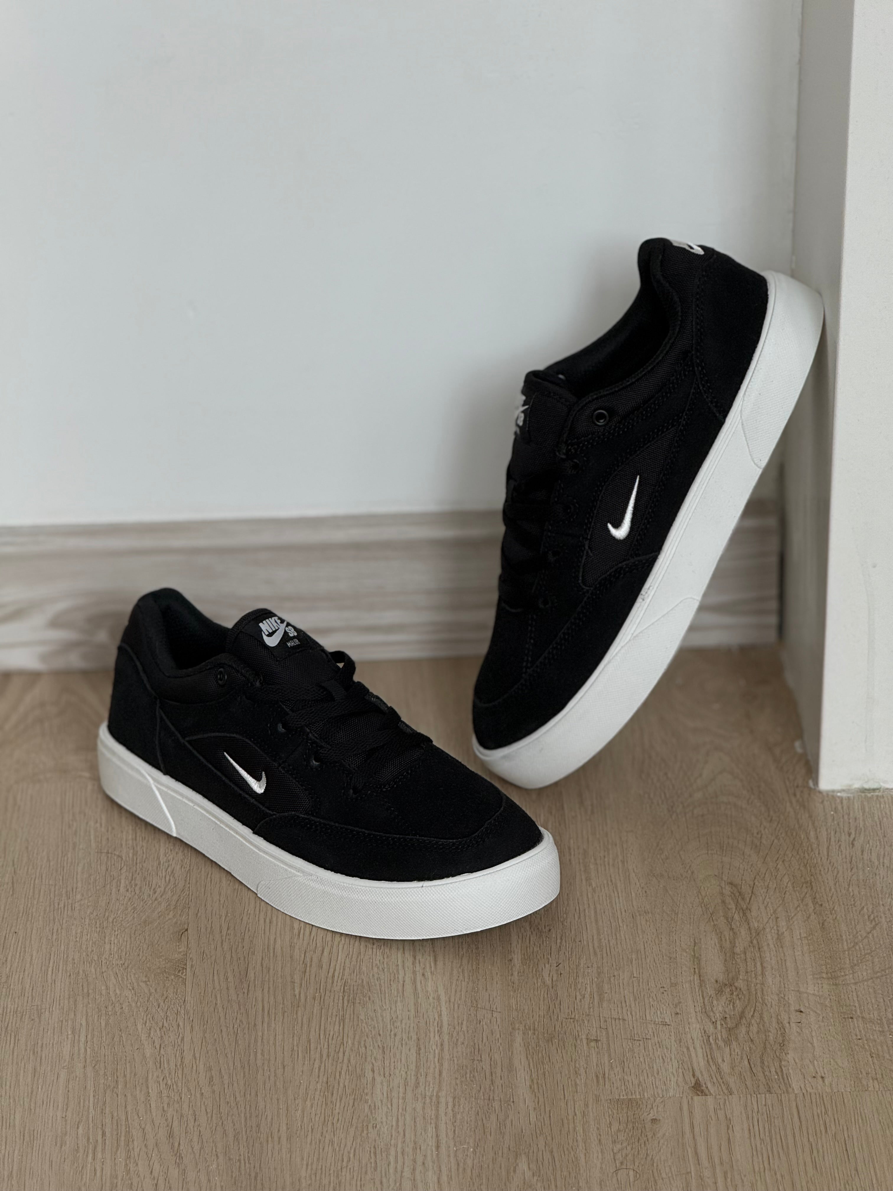 Nike SB Malor “Black/White”