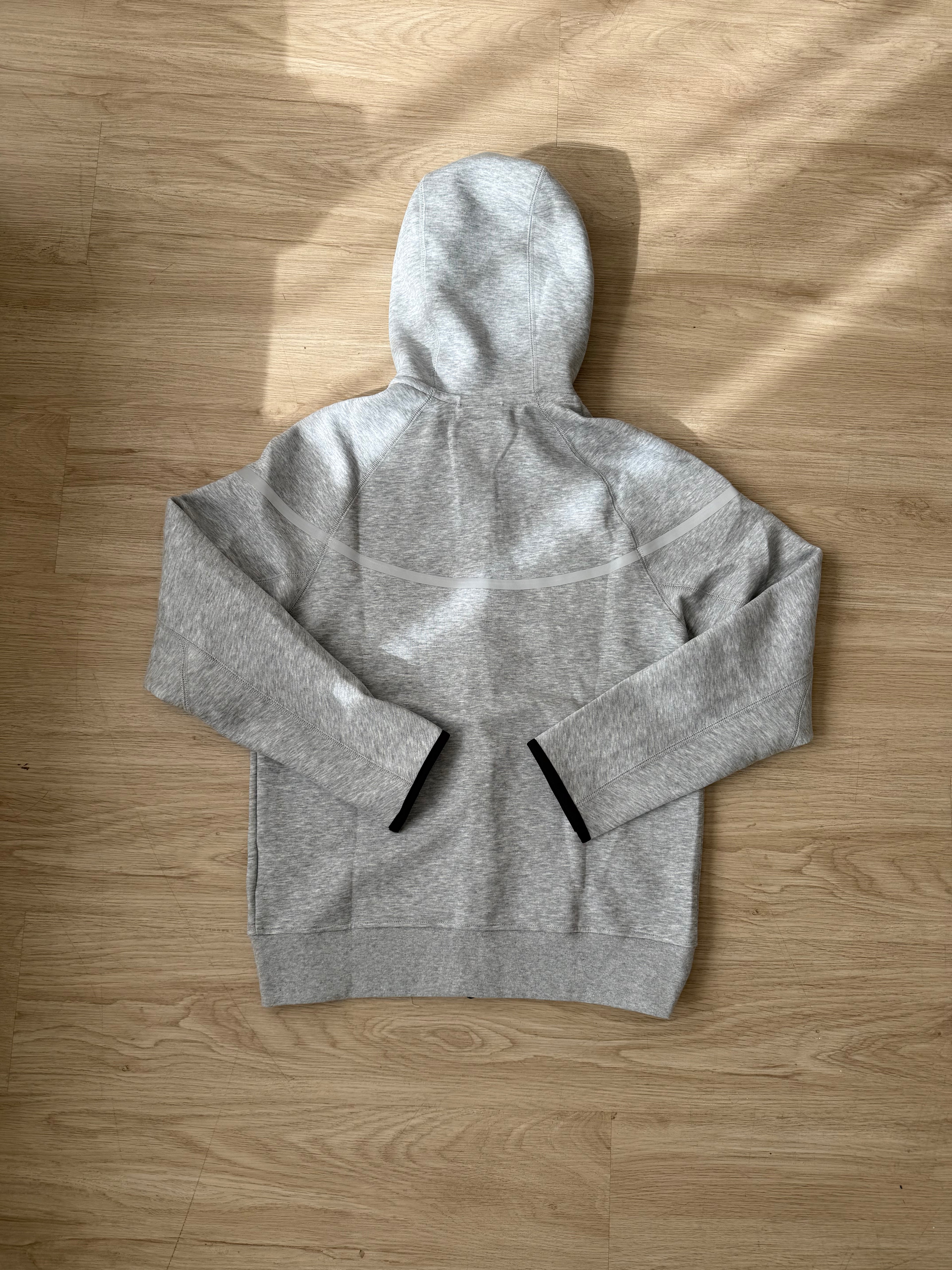 Chaqueta Nike Tech Reflective “Grey”
