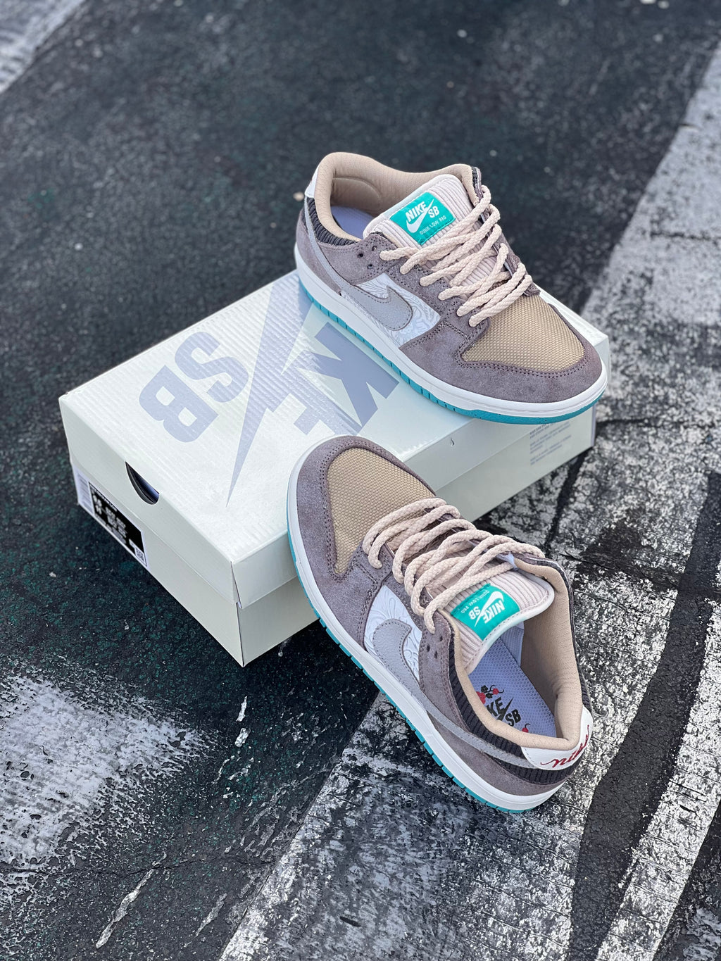 Nike Dunk Low SB “Big Money”