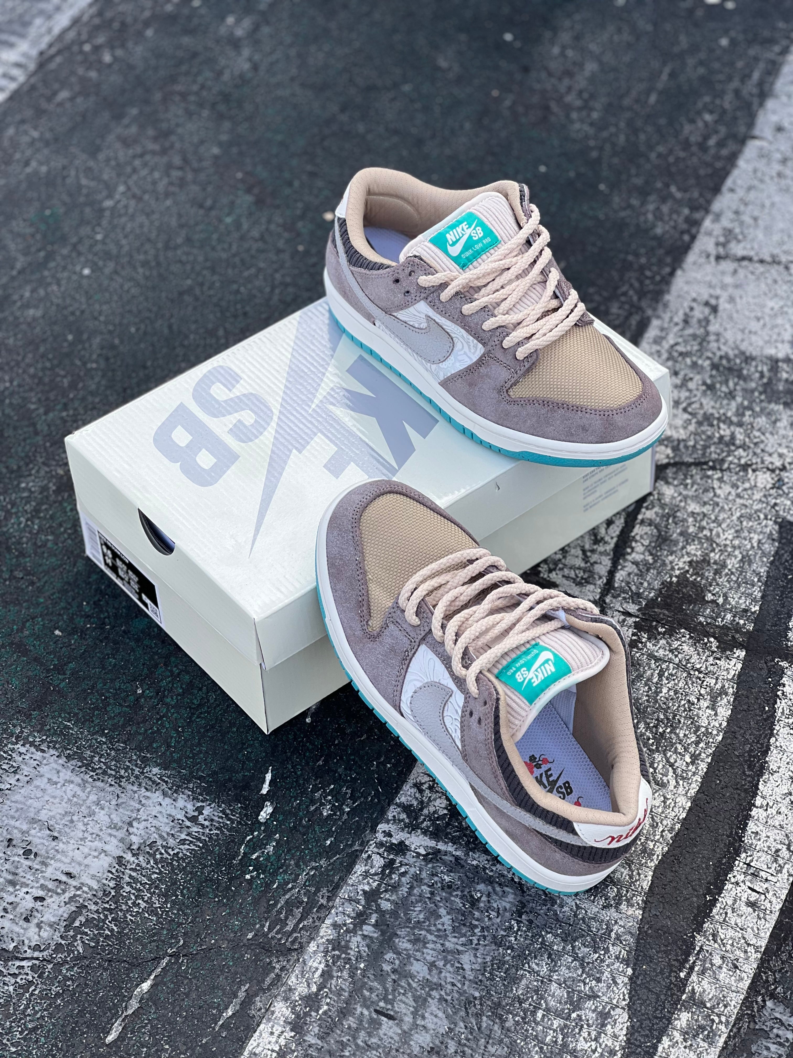Nike Dunk Low SB “Big Money”