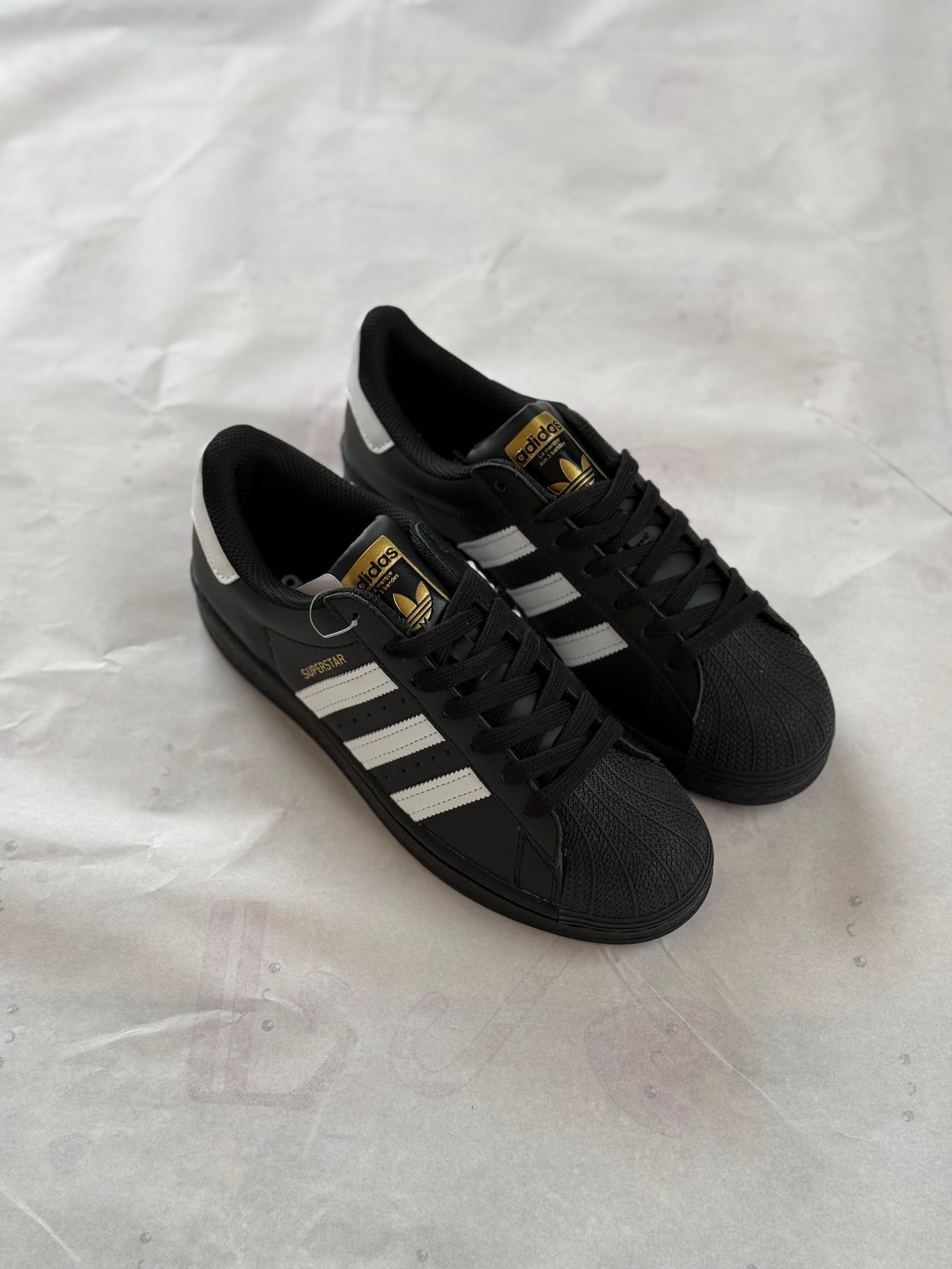 Adidas Superstar “Black”