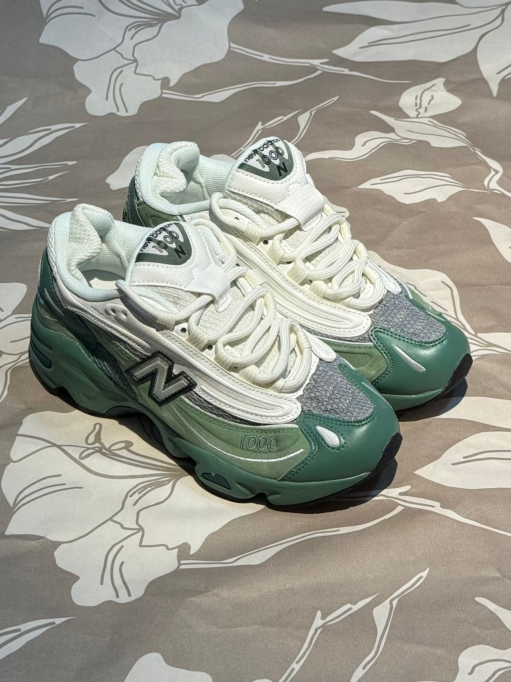 New Balance 1000