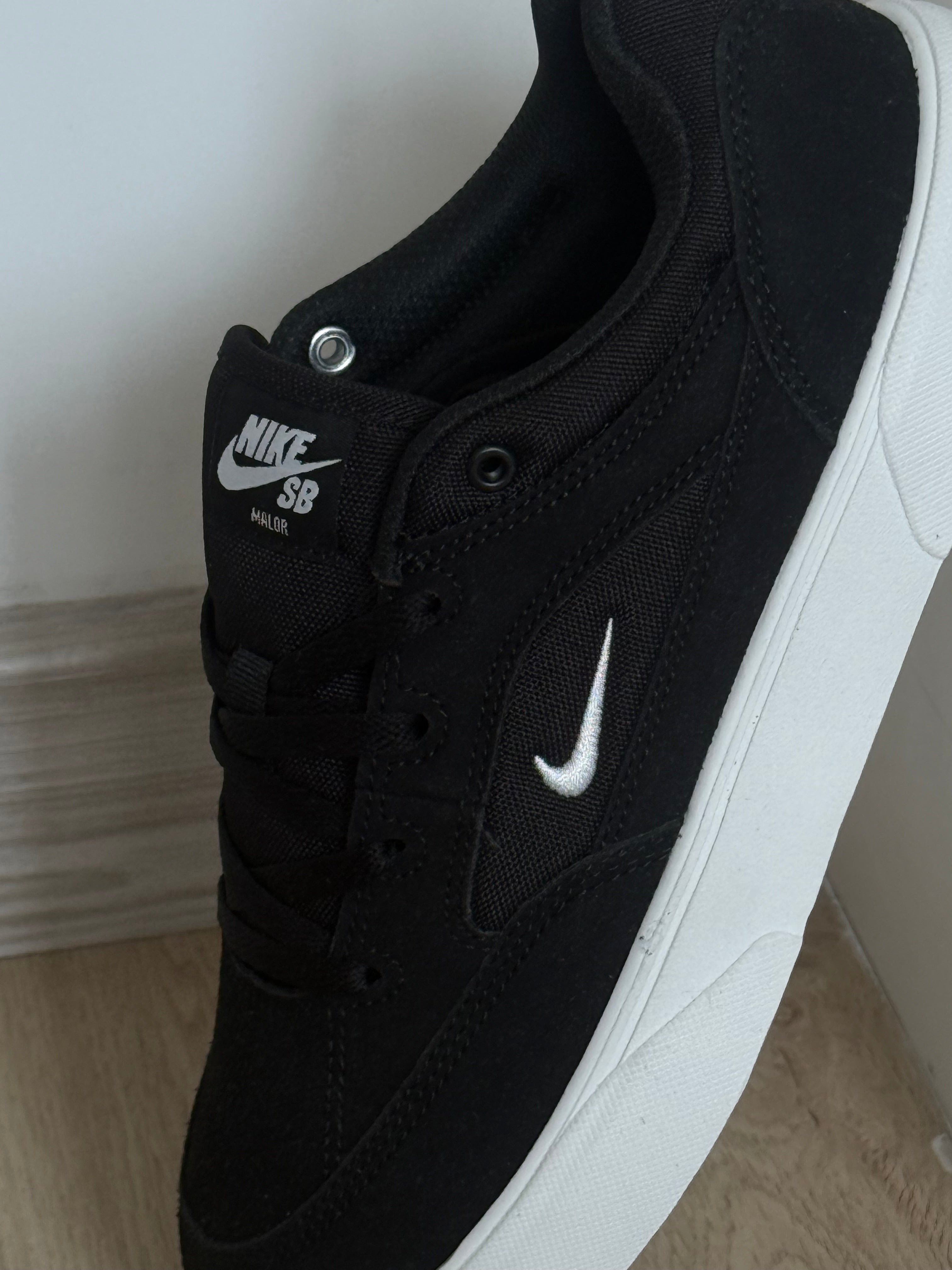 Nike SB Malor “Black/White”