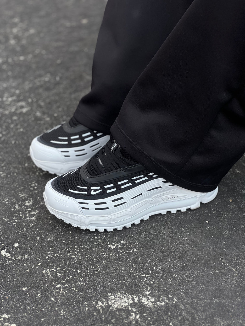 Nike Air Max TL 2.5 X Comme des Garçons “White/Black”
