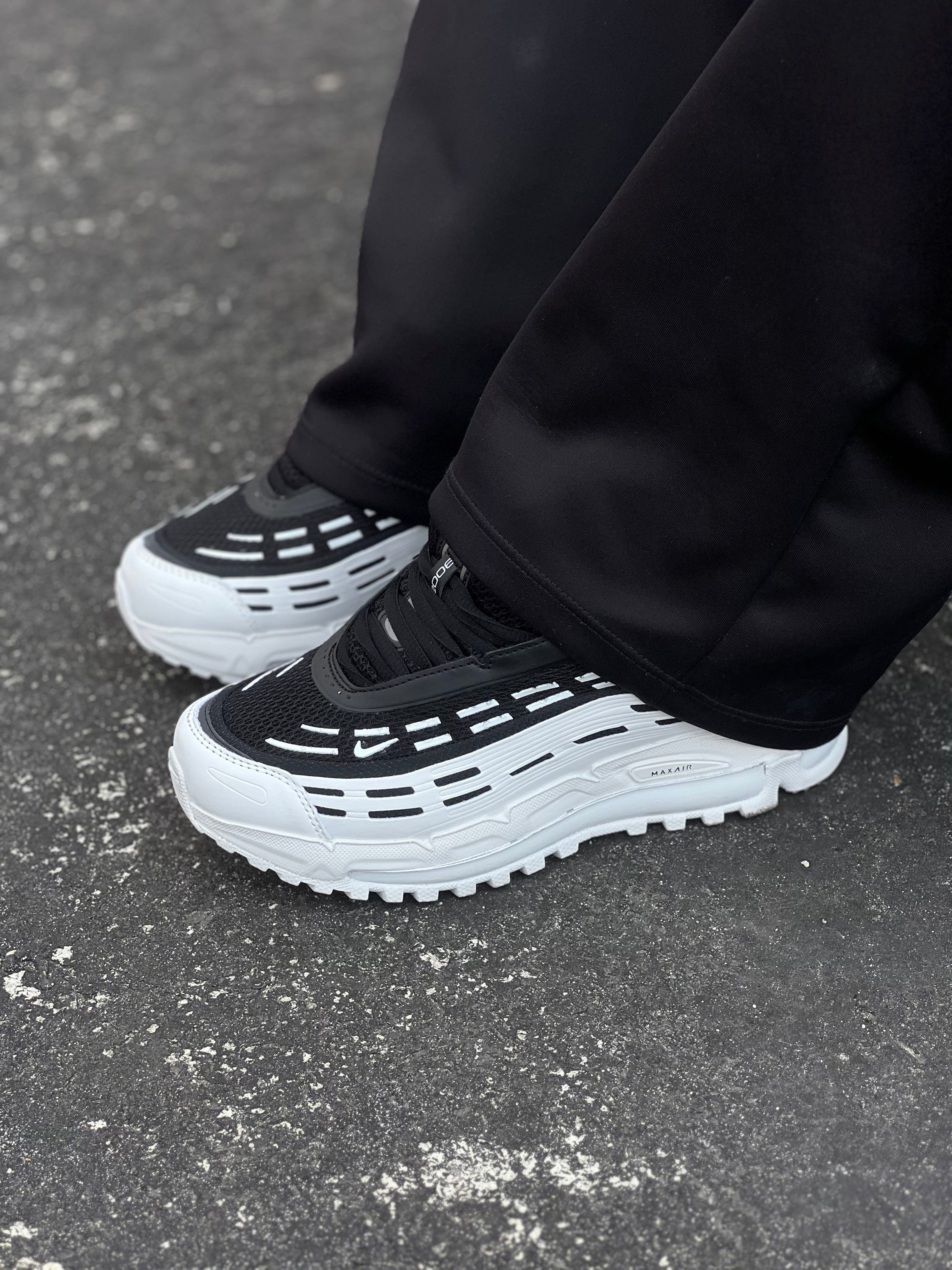 Nike Air Max TL 2.5 X Comme des Garçons “White/Black”