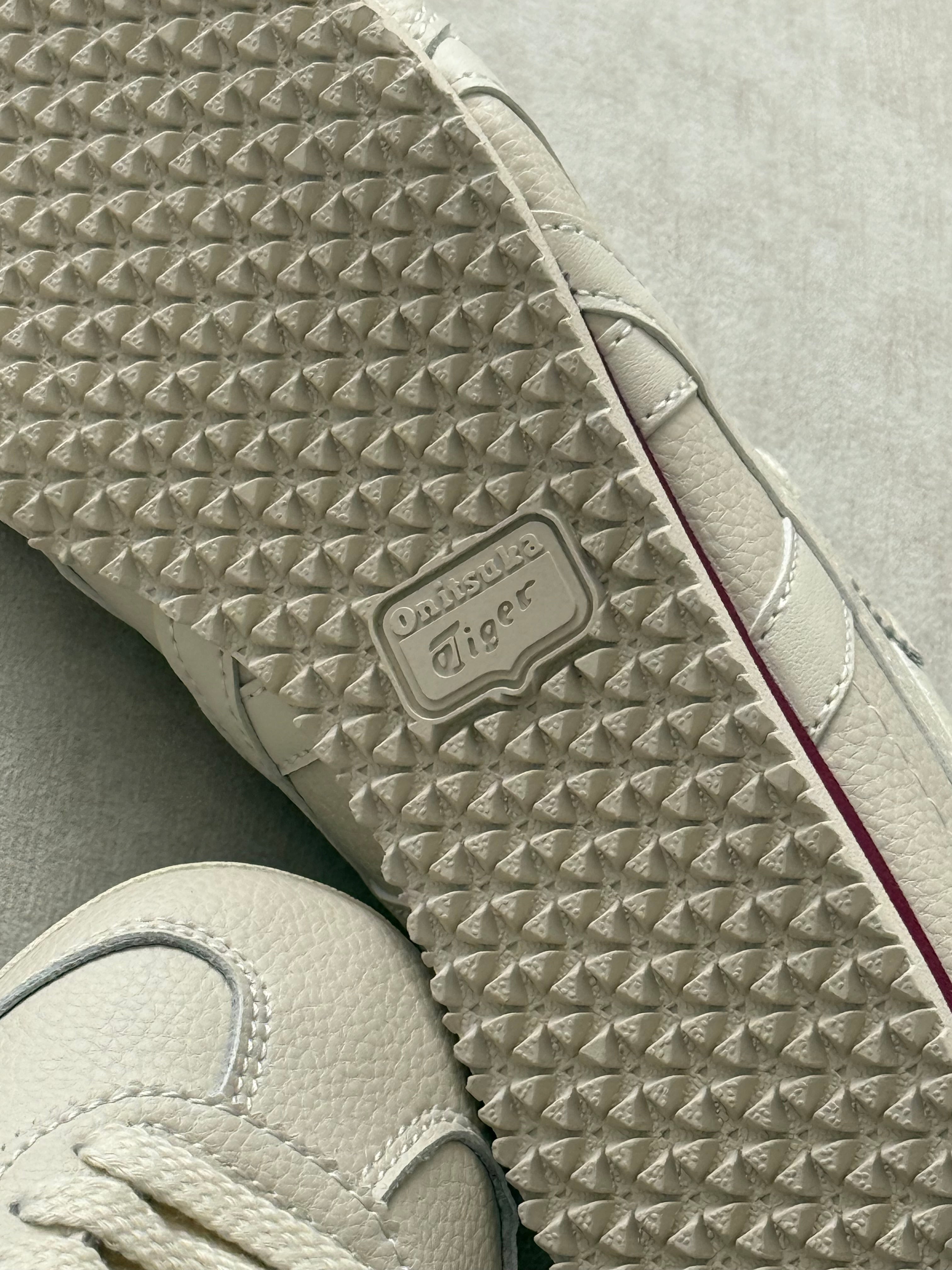 Onitsuka Tiger  Mexico 66 "Cream Beet Juice"