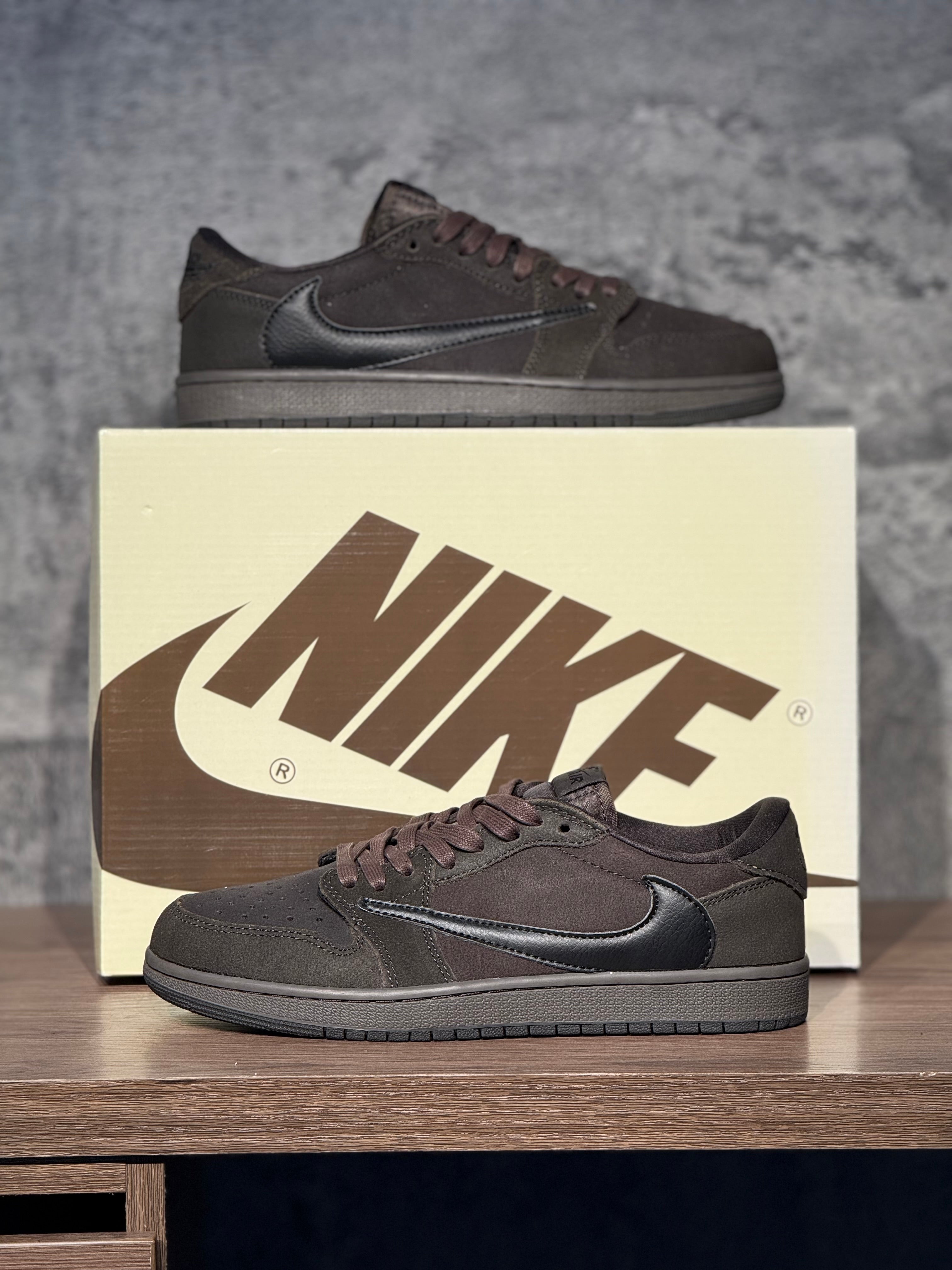 Jordan retro 1 low x Travis Scott “Velvet Brown”