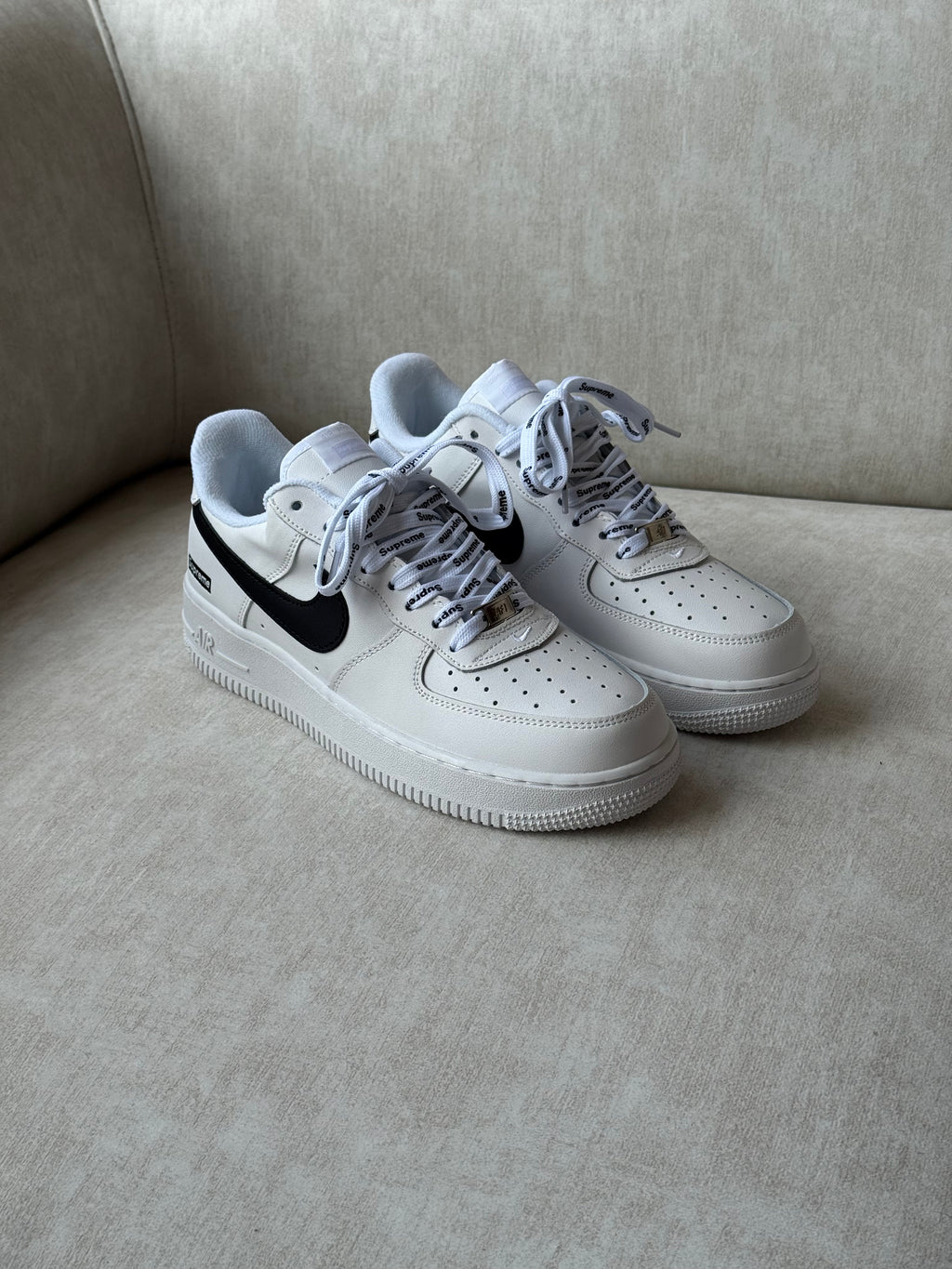 Nike Air Force 1 x Supreme “White/Black”