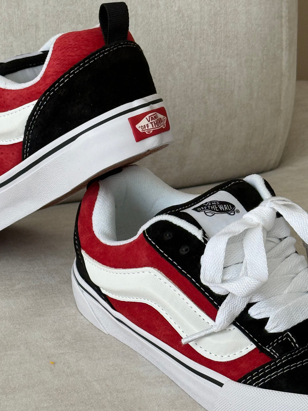 Vans Knu Skull “Black/Red”