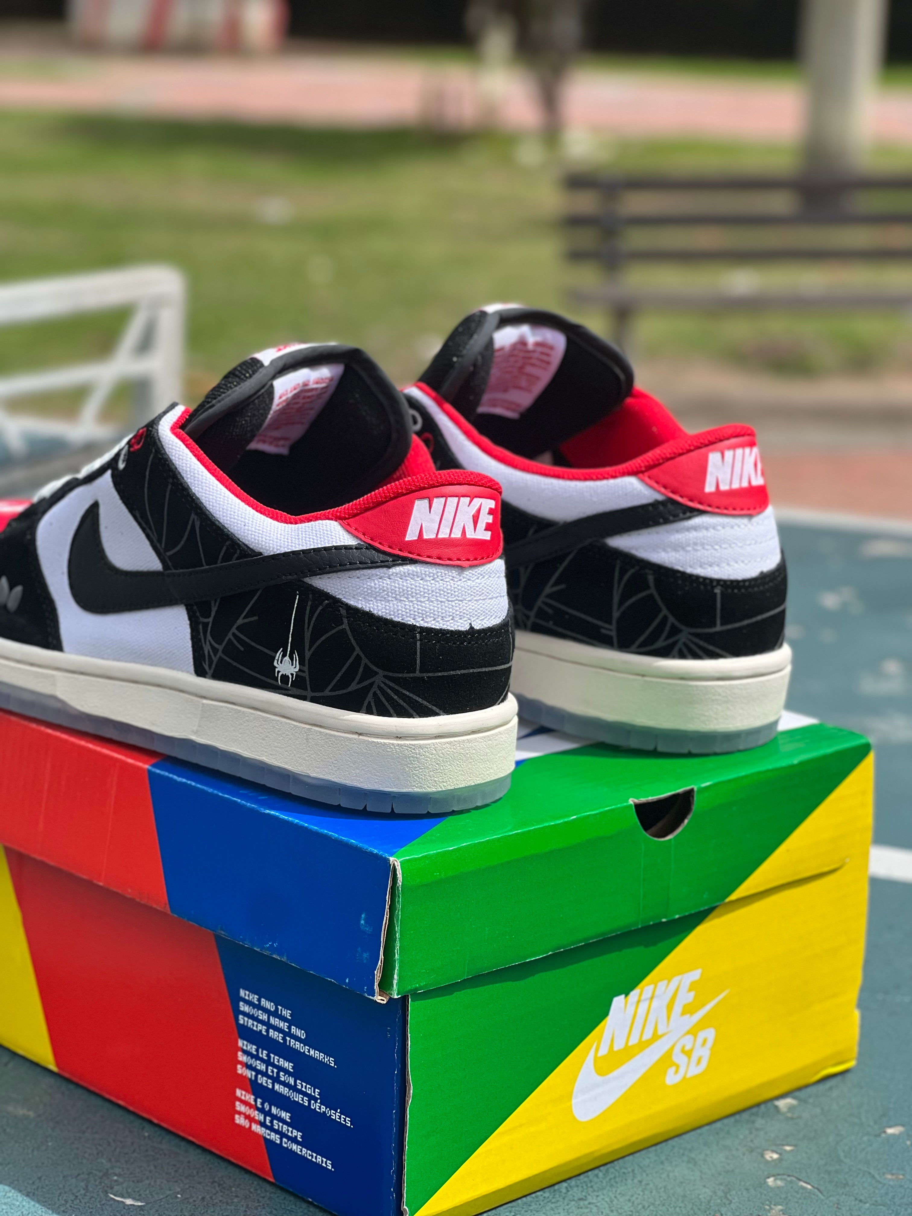 Nike Dunk Low “Spiderman”