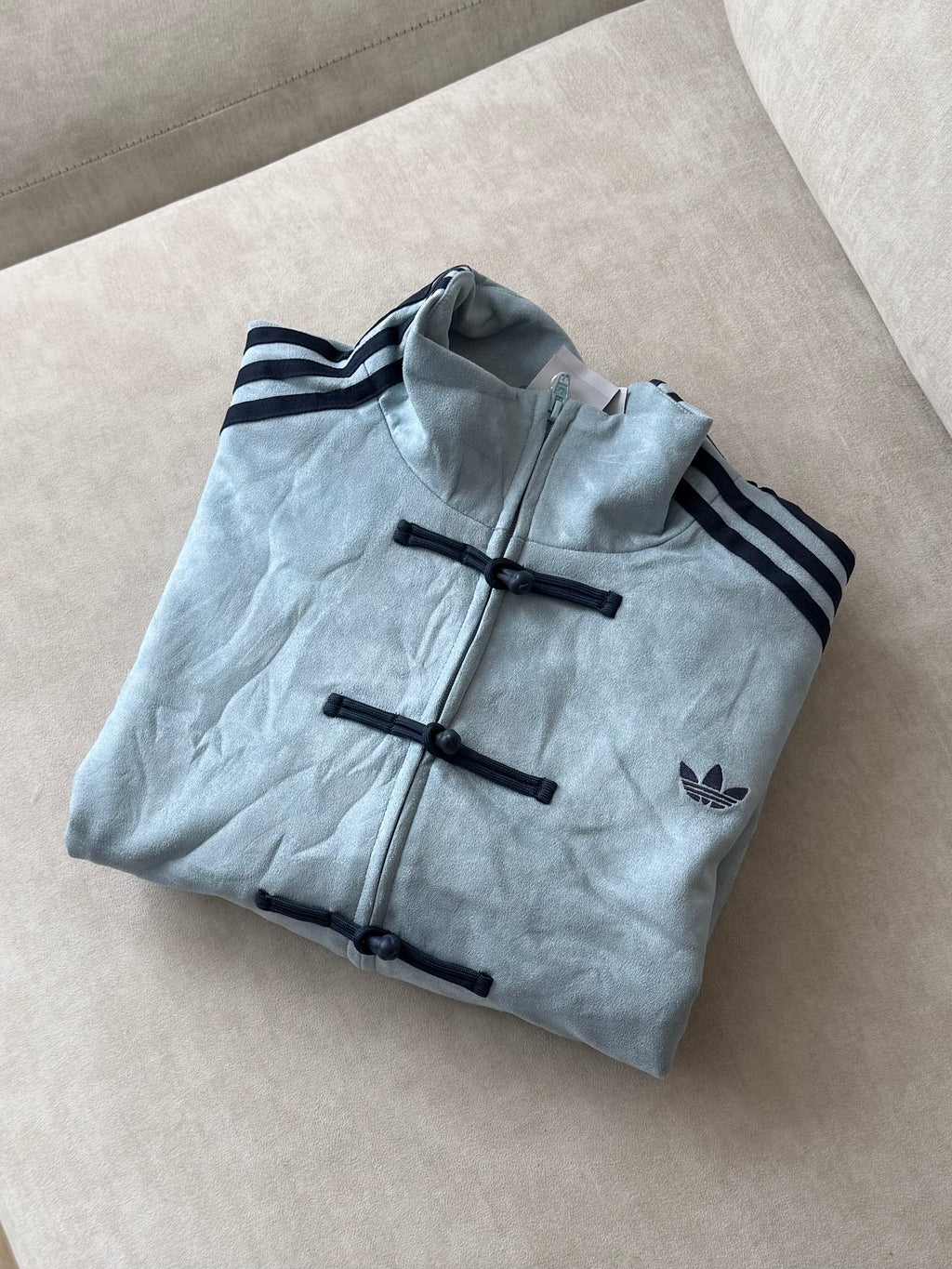 Chaqueta Adidas CNY “Blue baby”