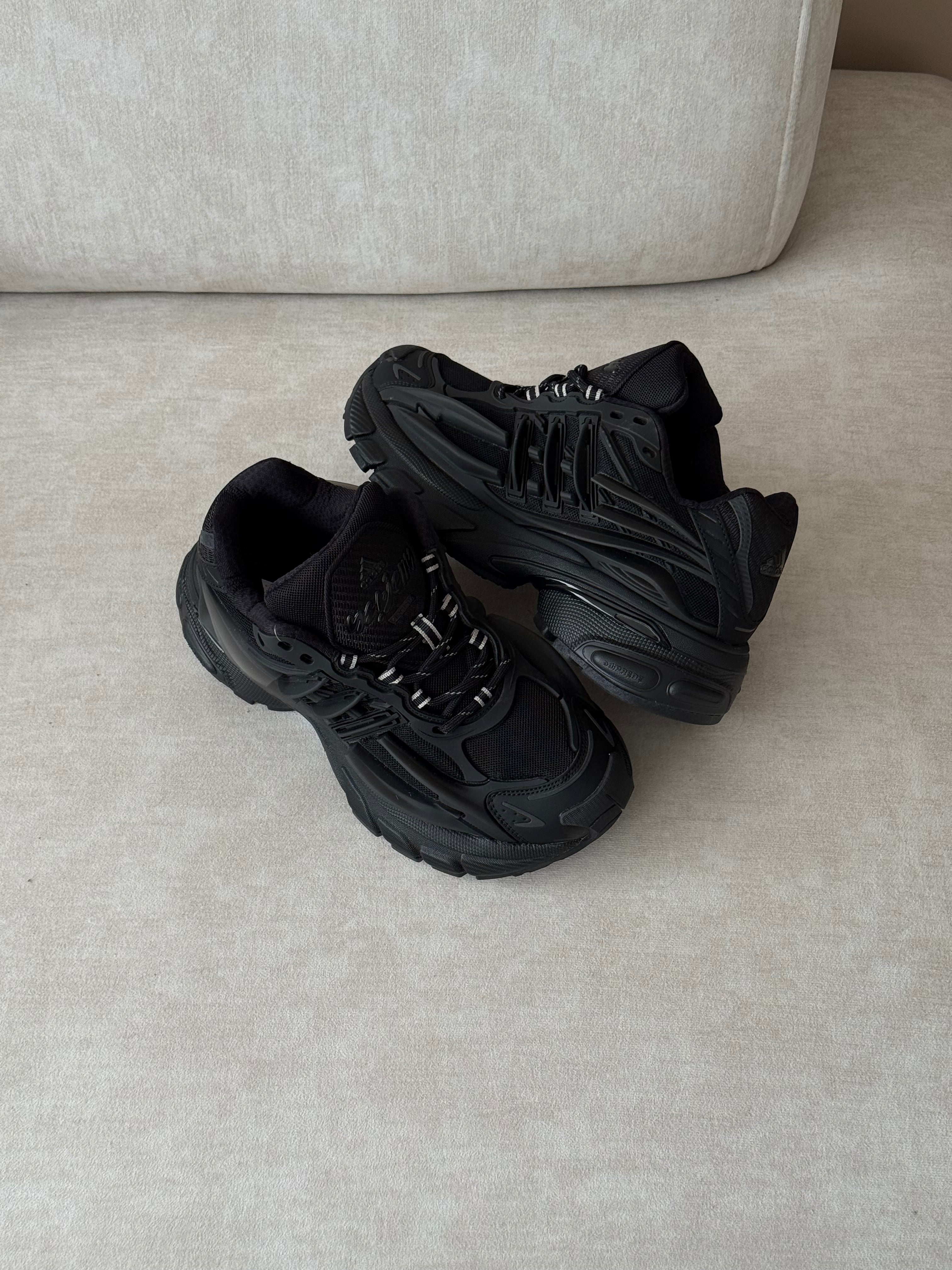 Adidas Jellyfish Pharrell Williams Triple Black