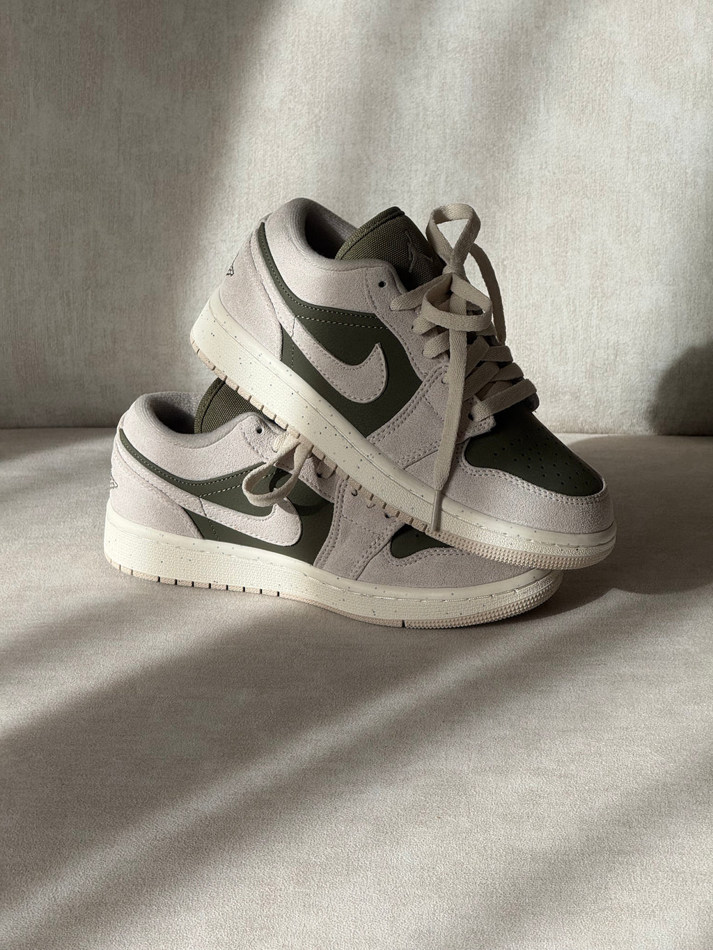 Jordan Retro 1 Low “Medium Olive Sail”