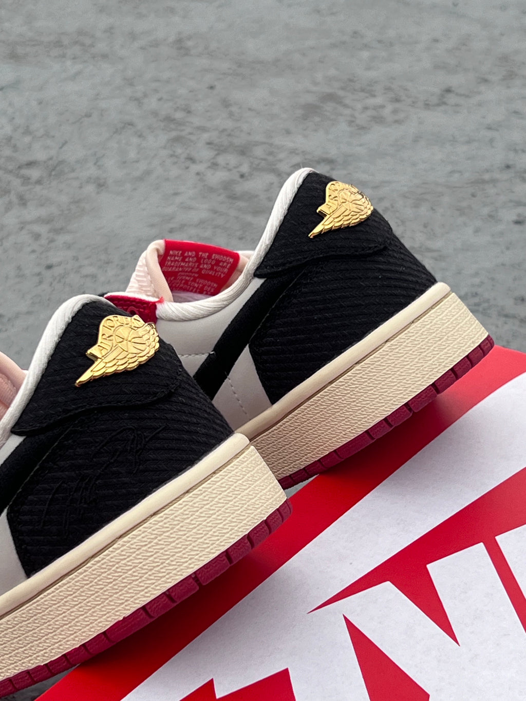 Jordan Retro 1 Low “Trophy”