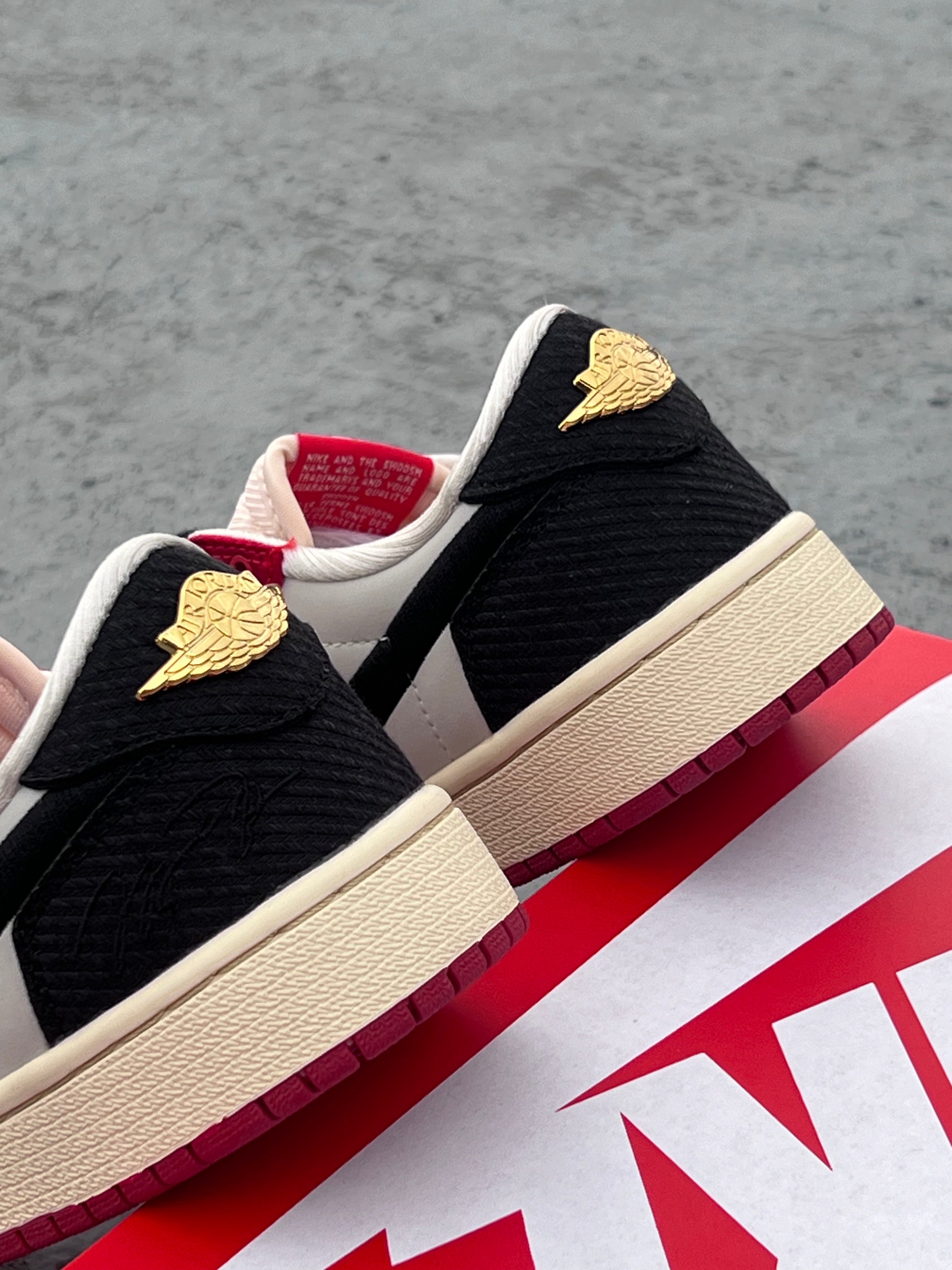 Jordan Retro 1 Low “Trophy”