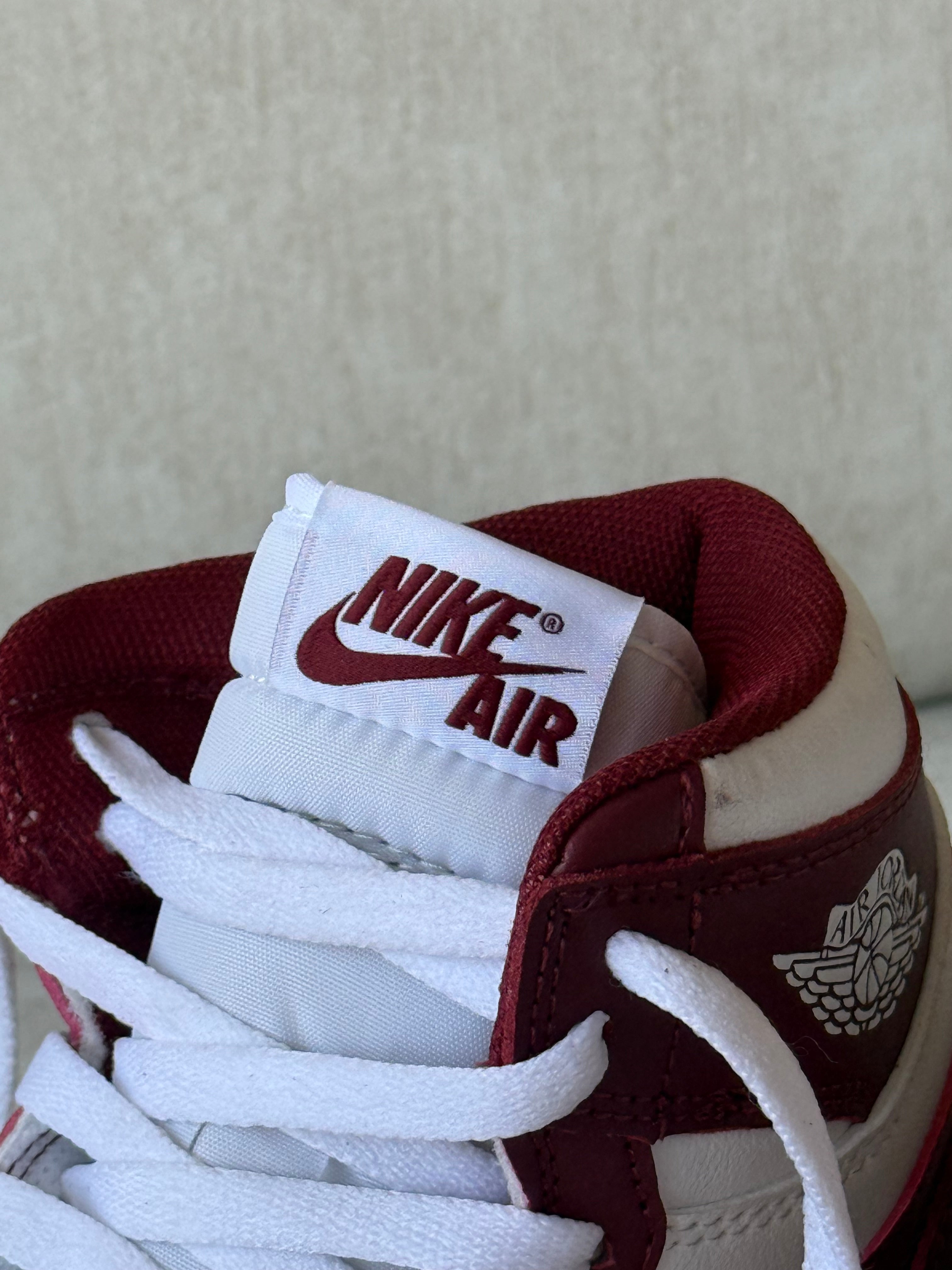 Jordan Retro 1 “Team Red”