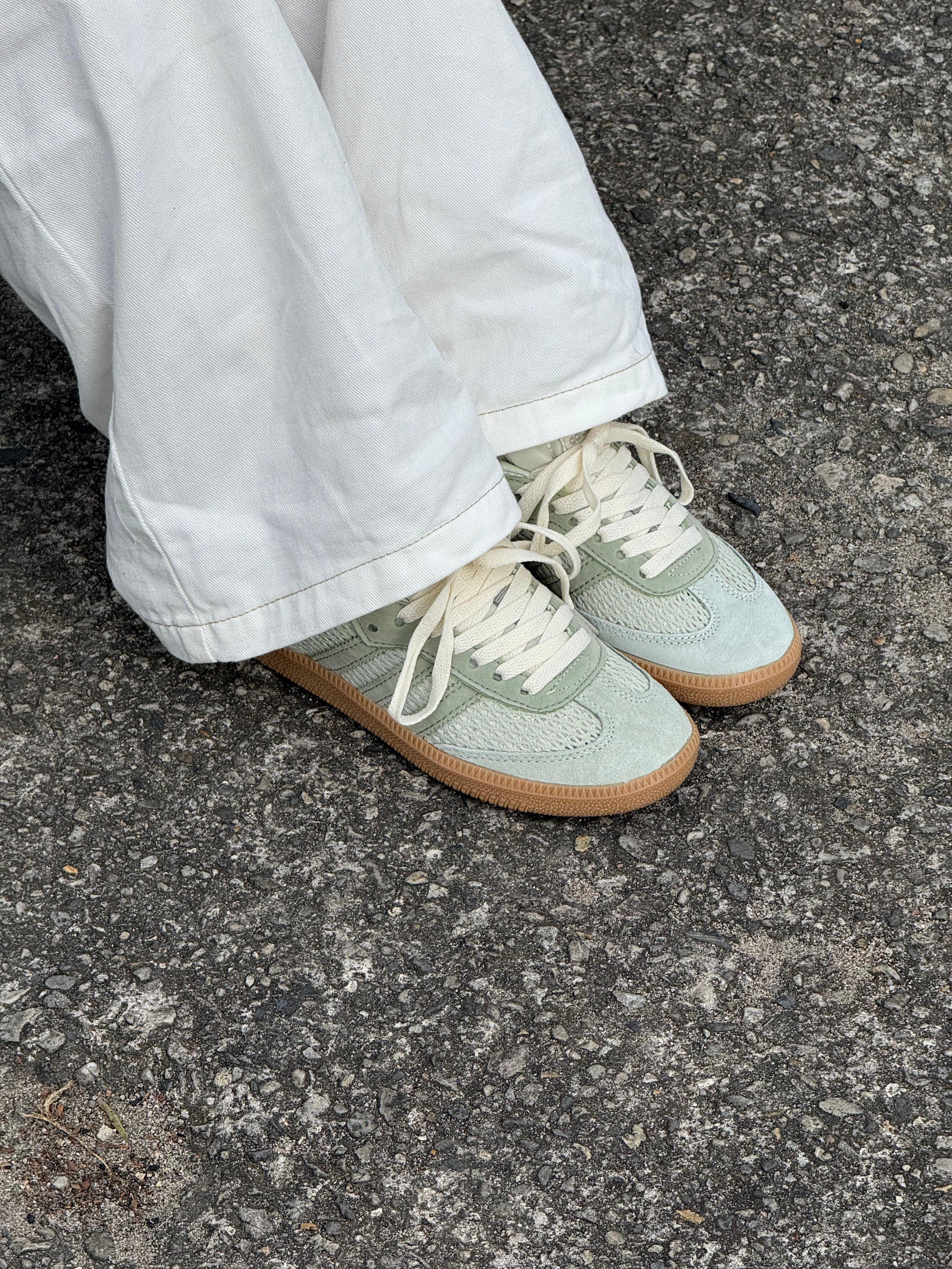 Adidas Samba OG “Halo Gum Green”