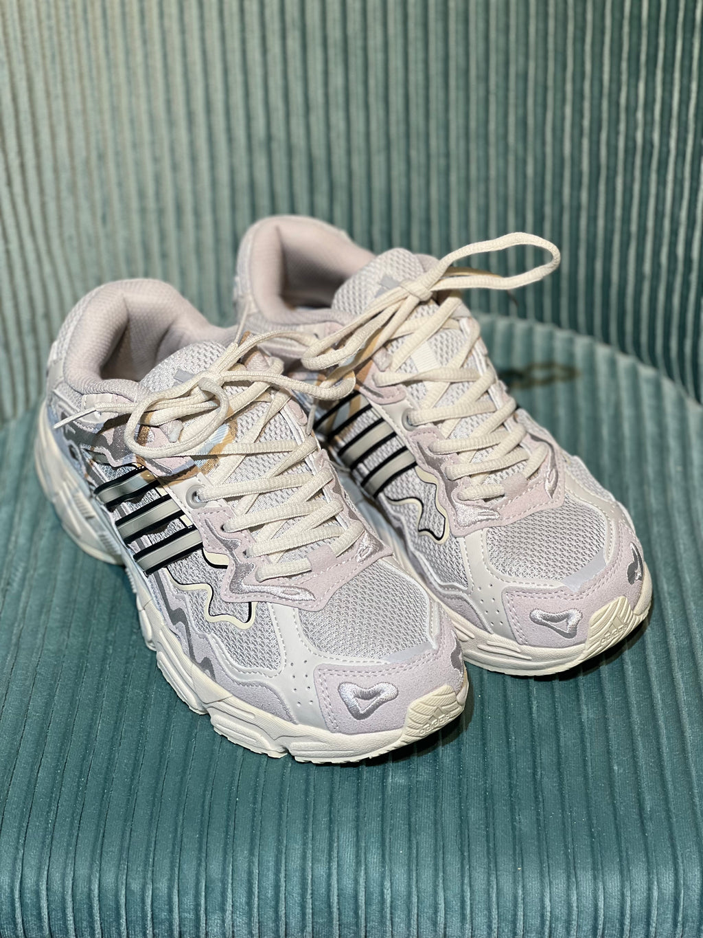 Adidas Response x Bad Bunny “Wonder White”