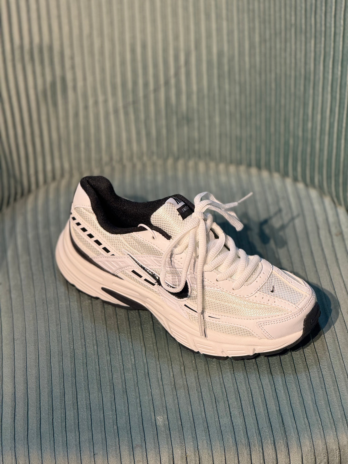 Nike Initiator