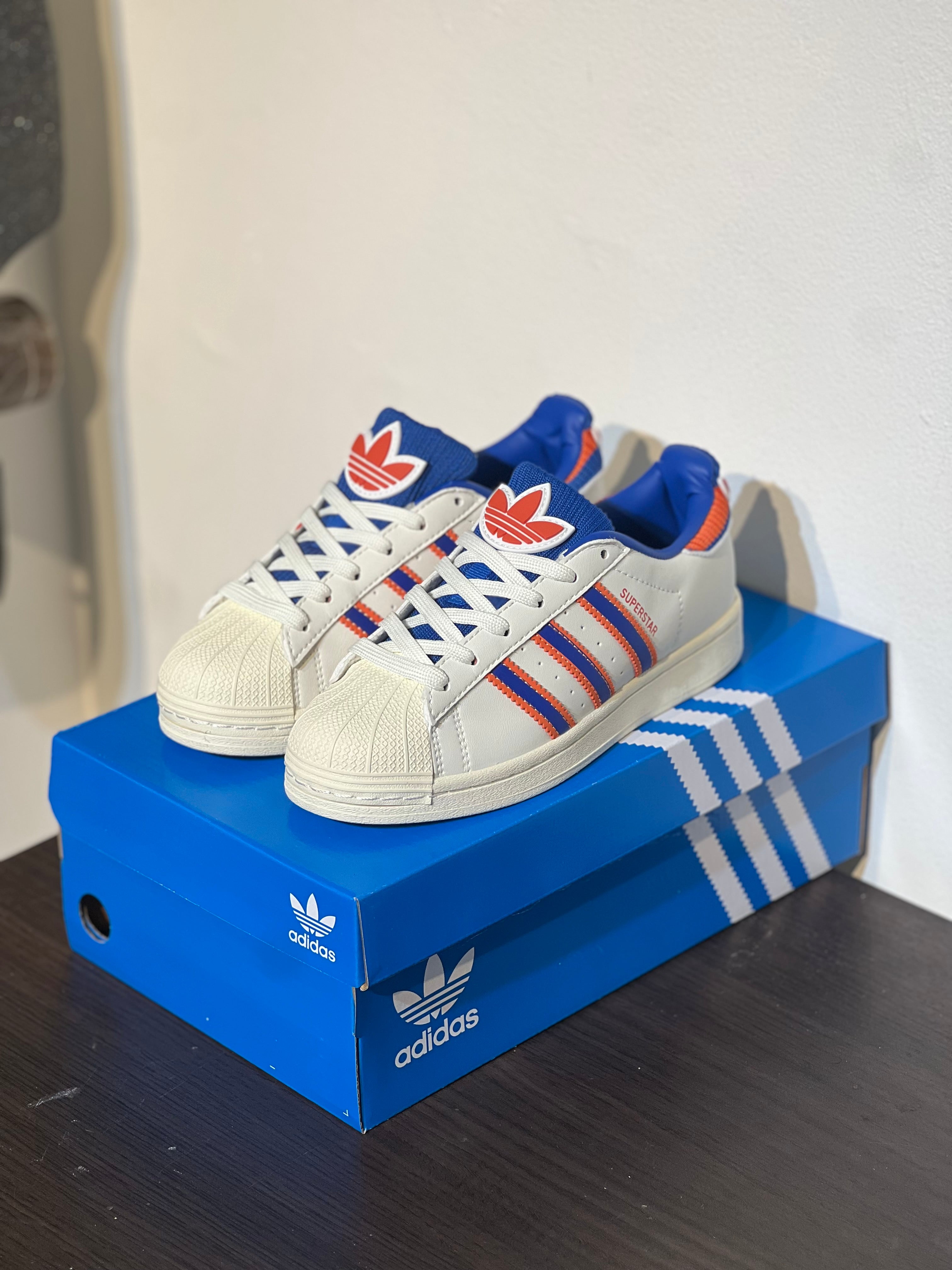 Adidas Superstar