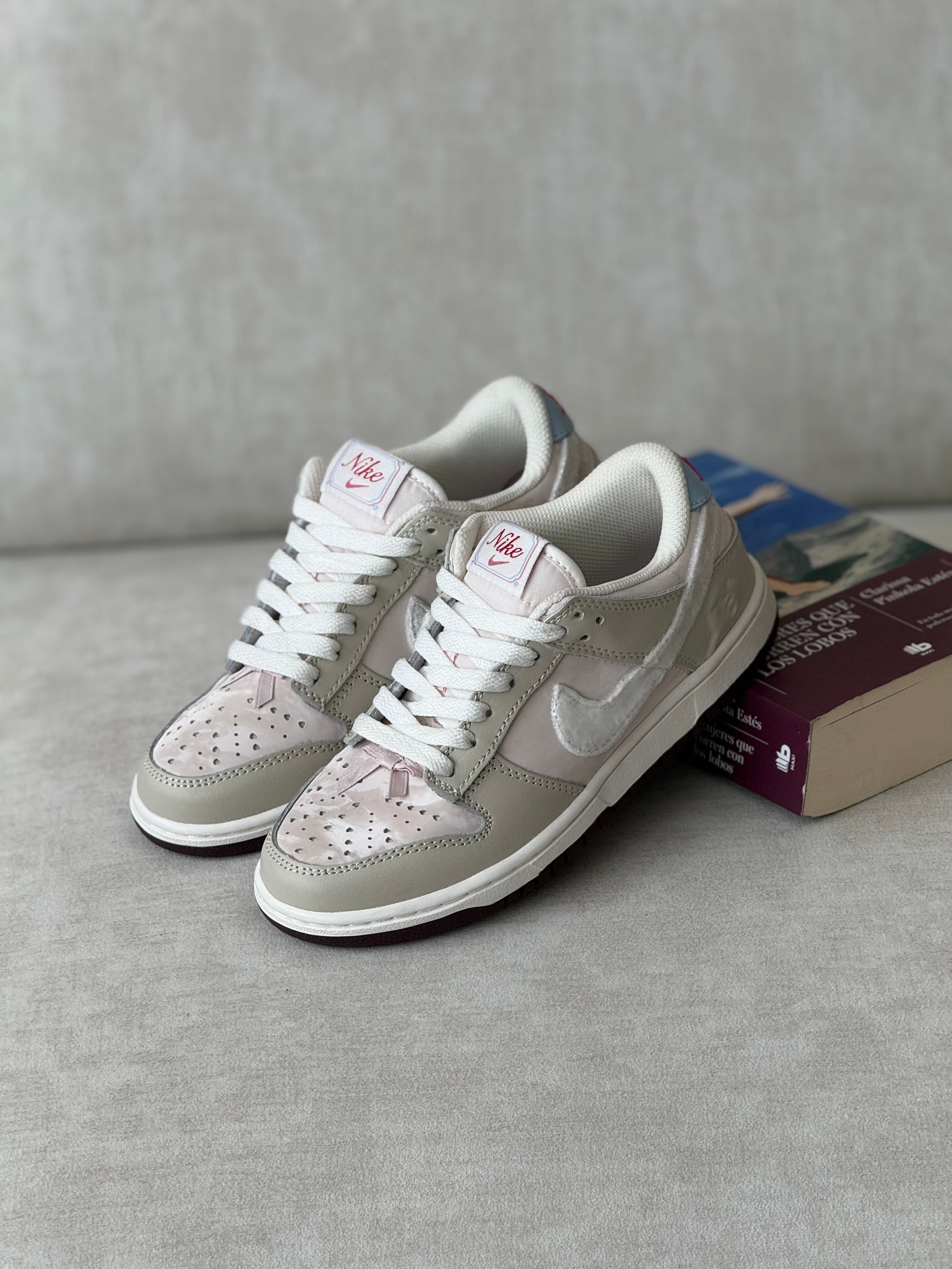 Nike Dunk SB “San Valentine”