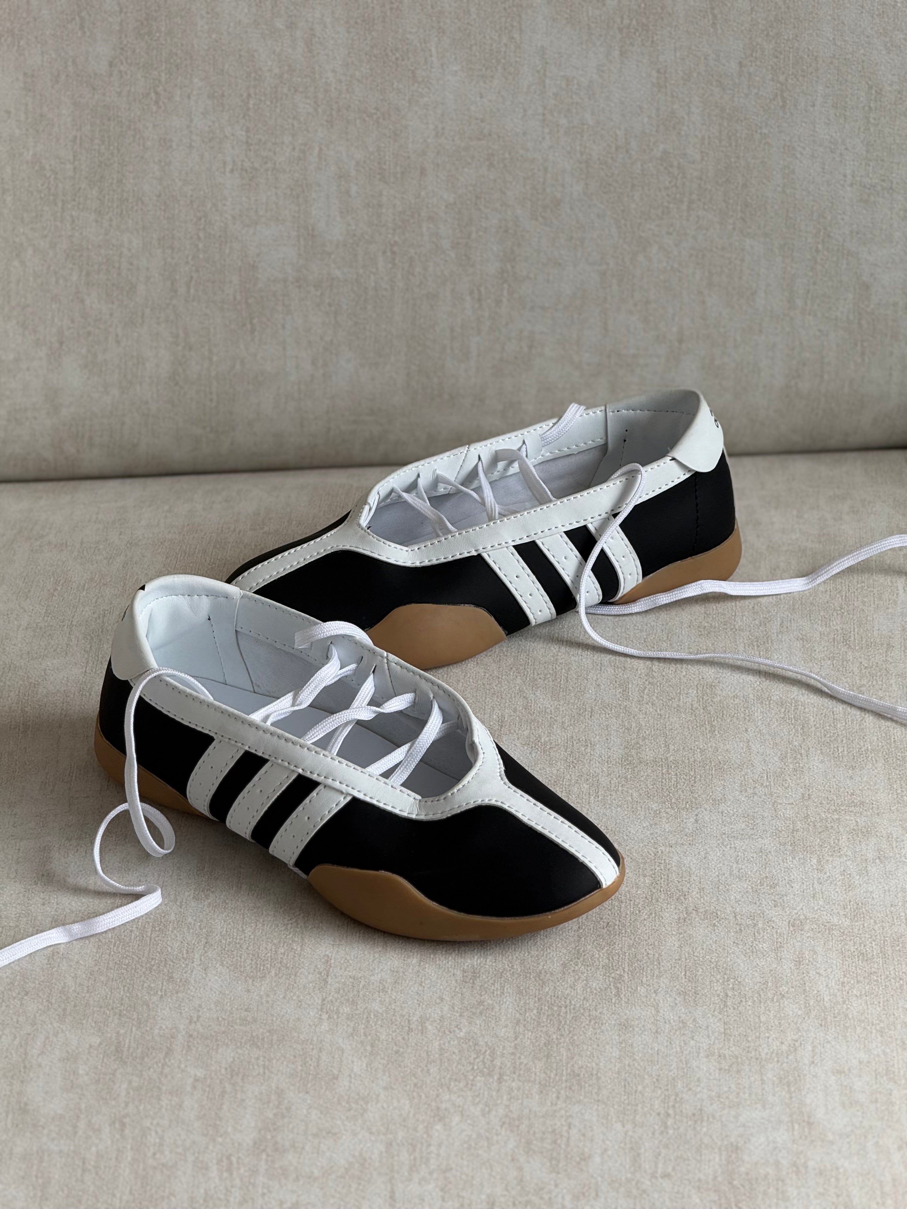 Adidas Taekwondo Mei “Black/White”