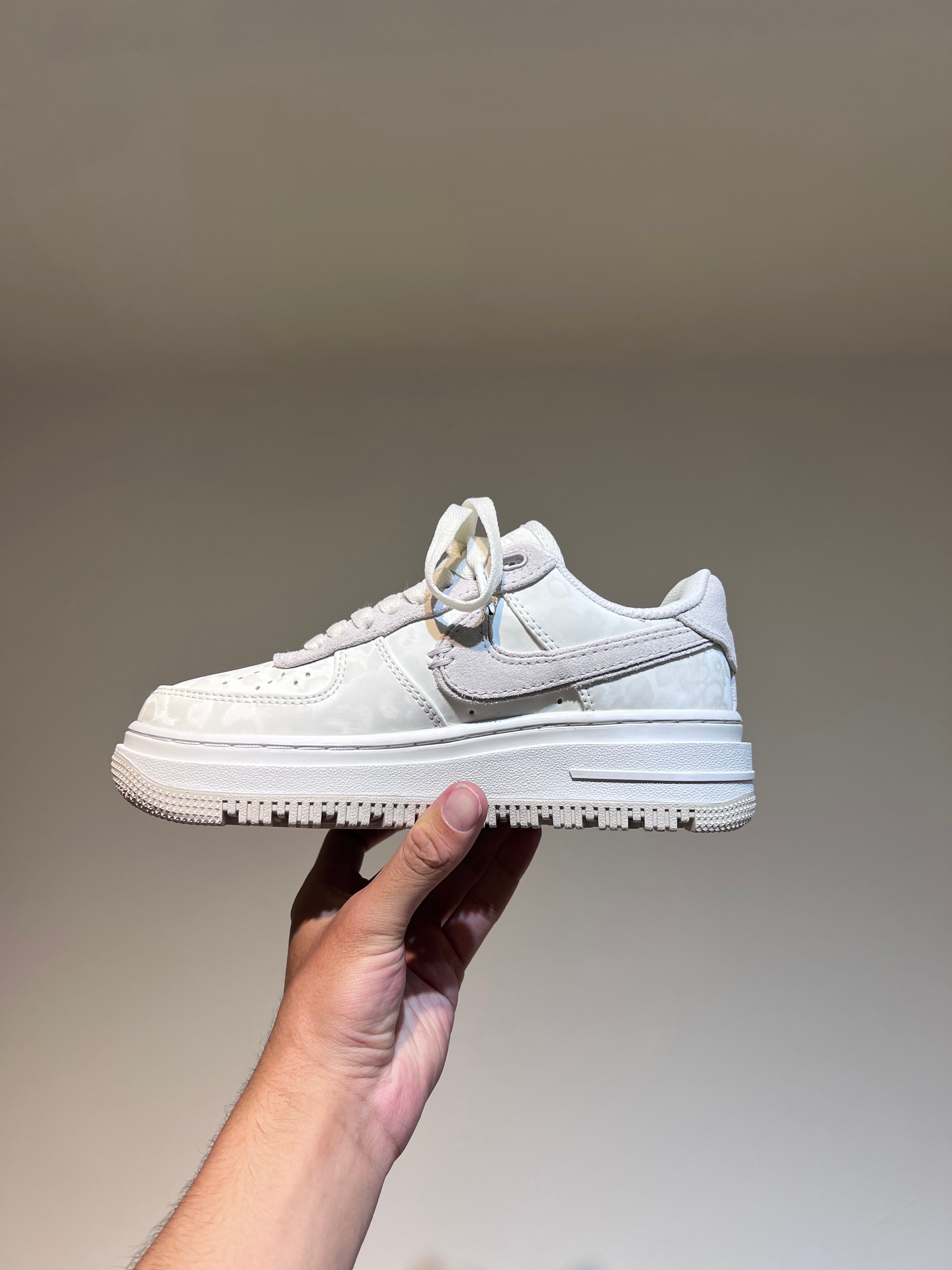 Nike AF1 Air Force 1 Luxe Summit