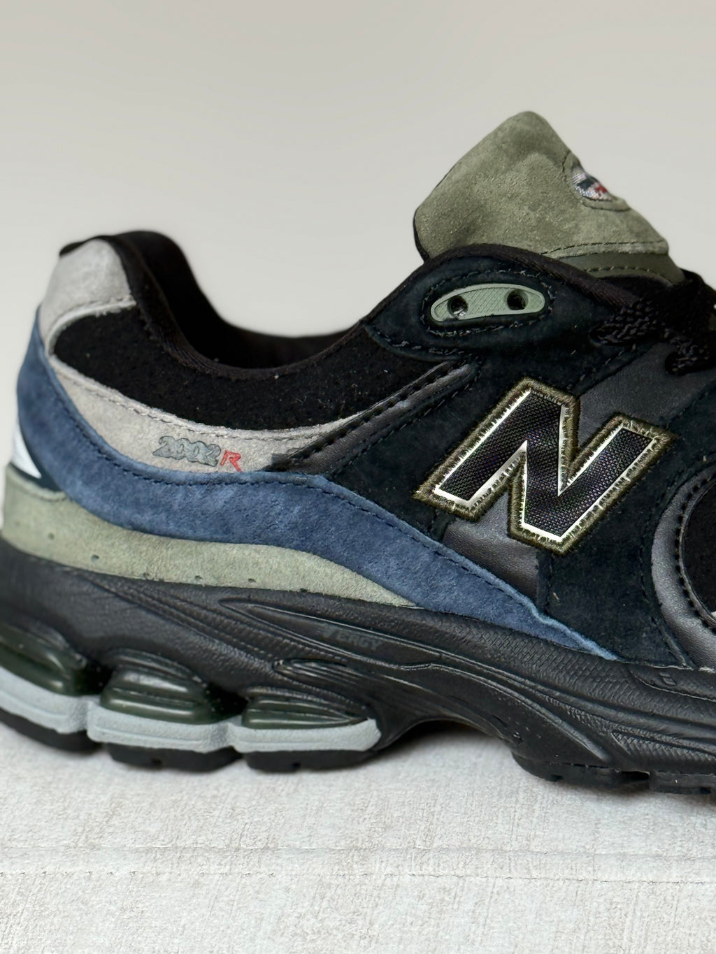 New Balance 2002R