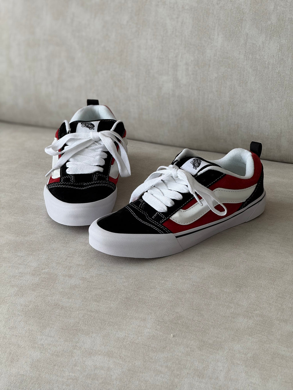 Vans Knu Skull “Black/Red”