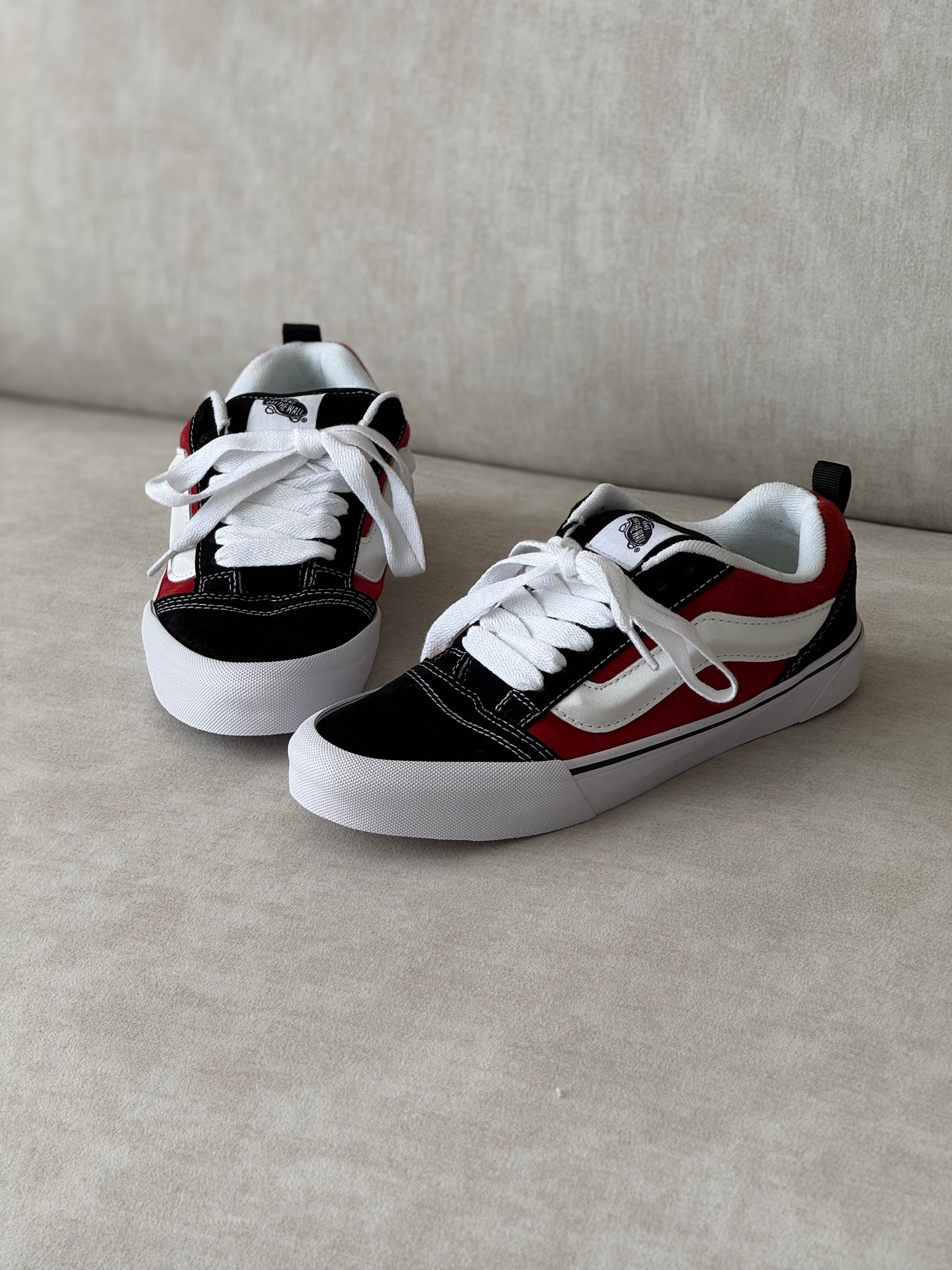 Vans Knu Skull “Black/Red”