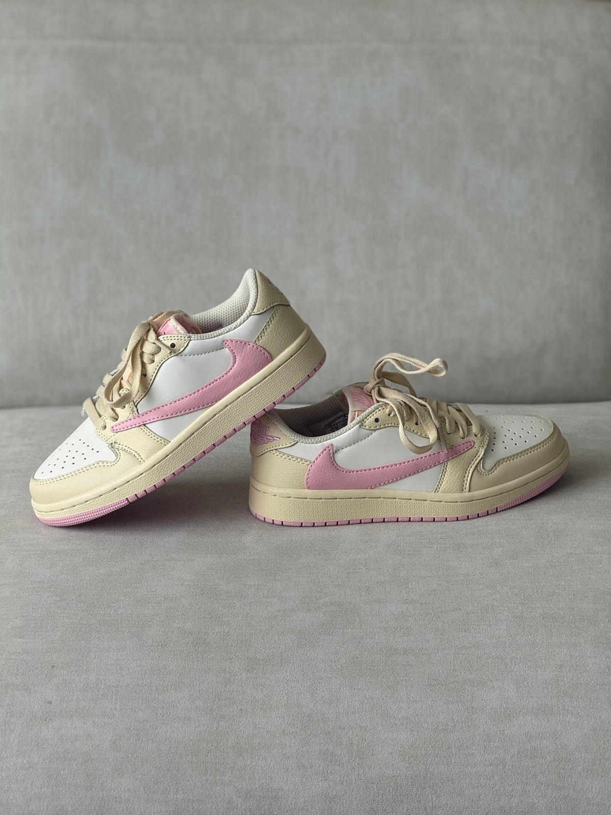 Air Jordan 1 Low x Travis Scott “Shy Pink”