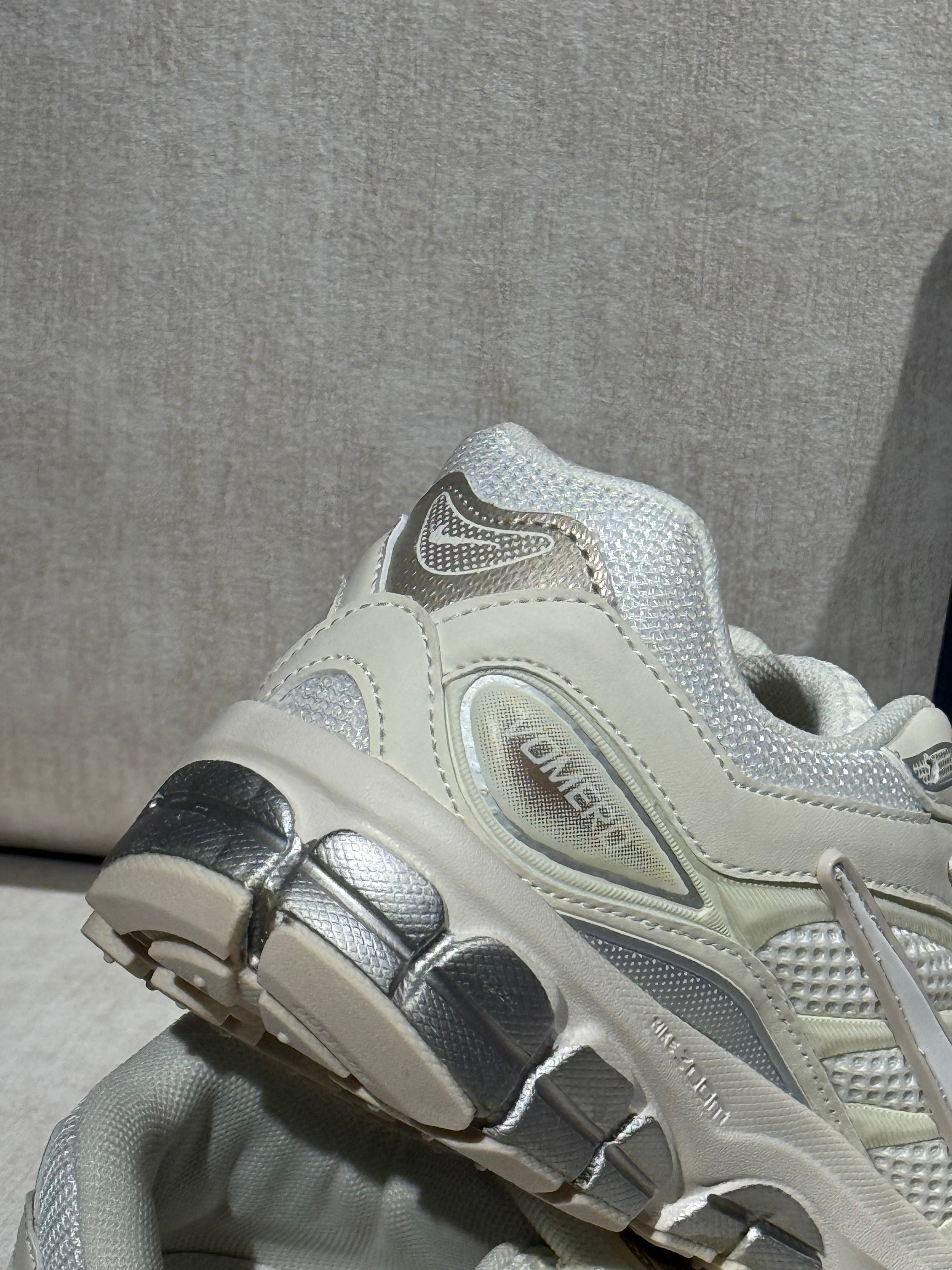 Nike Vomero “Cream”