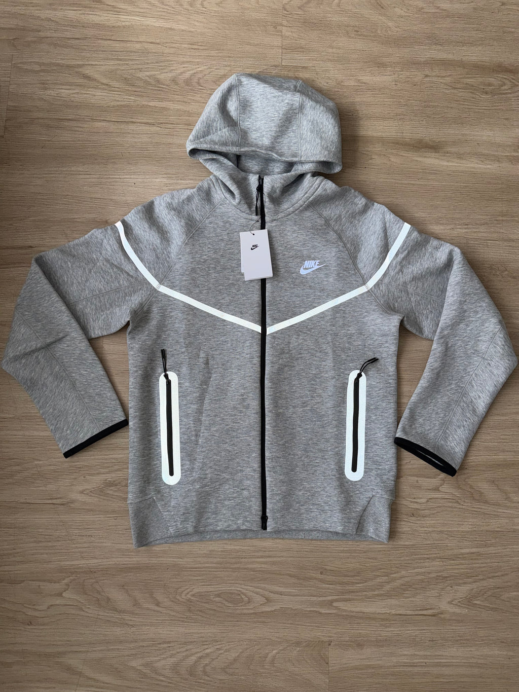 Chaqueta Nike Tech Reflective “Grey”