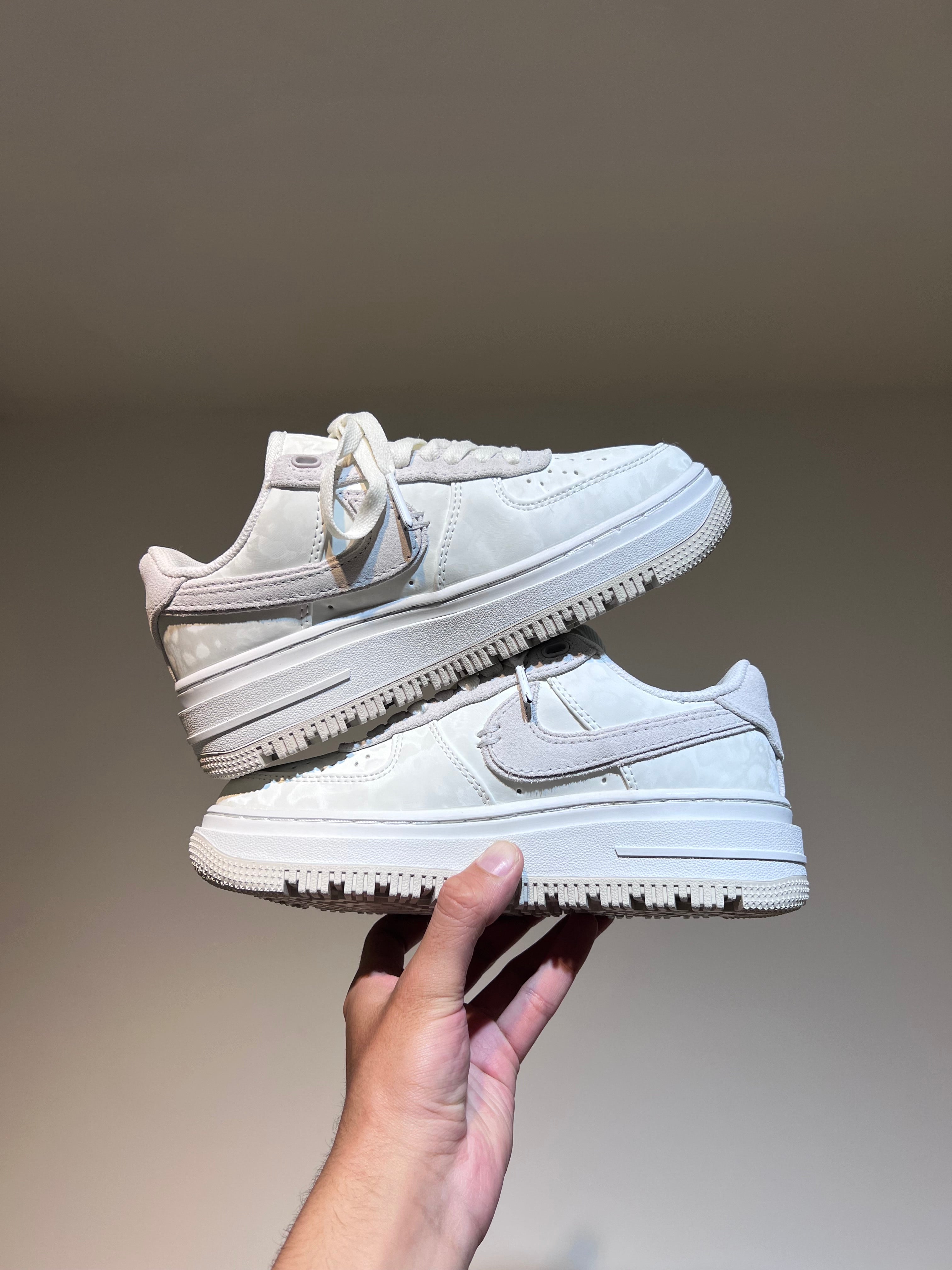 Nike AF1 Air Force 1 Luxe Summit