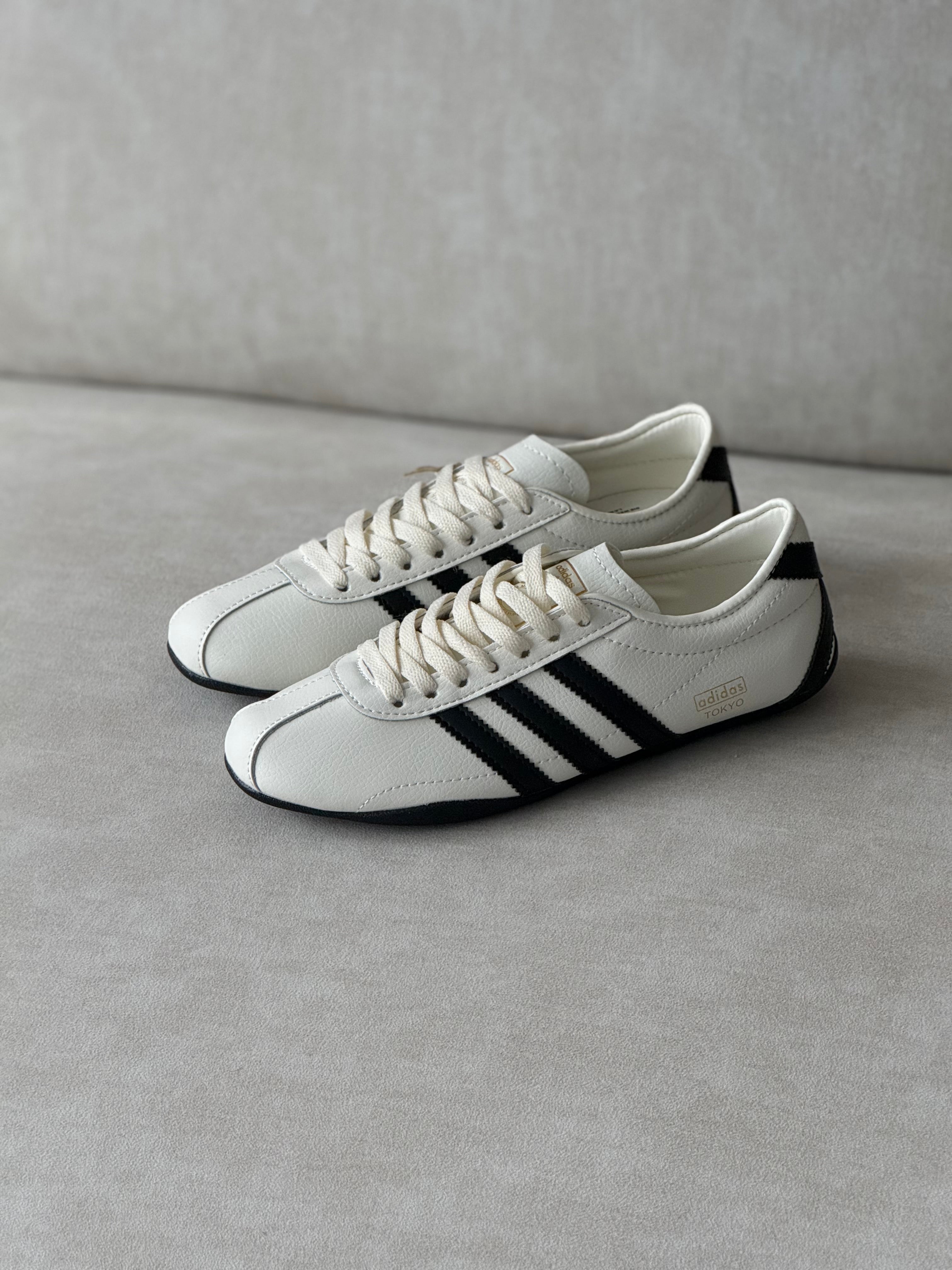 Adidas Tokio “White/Black”