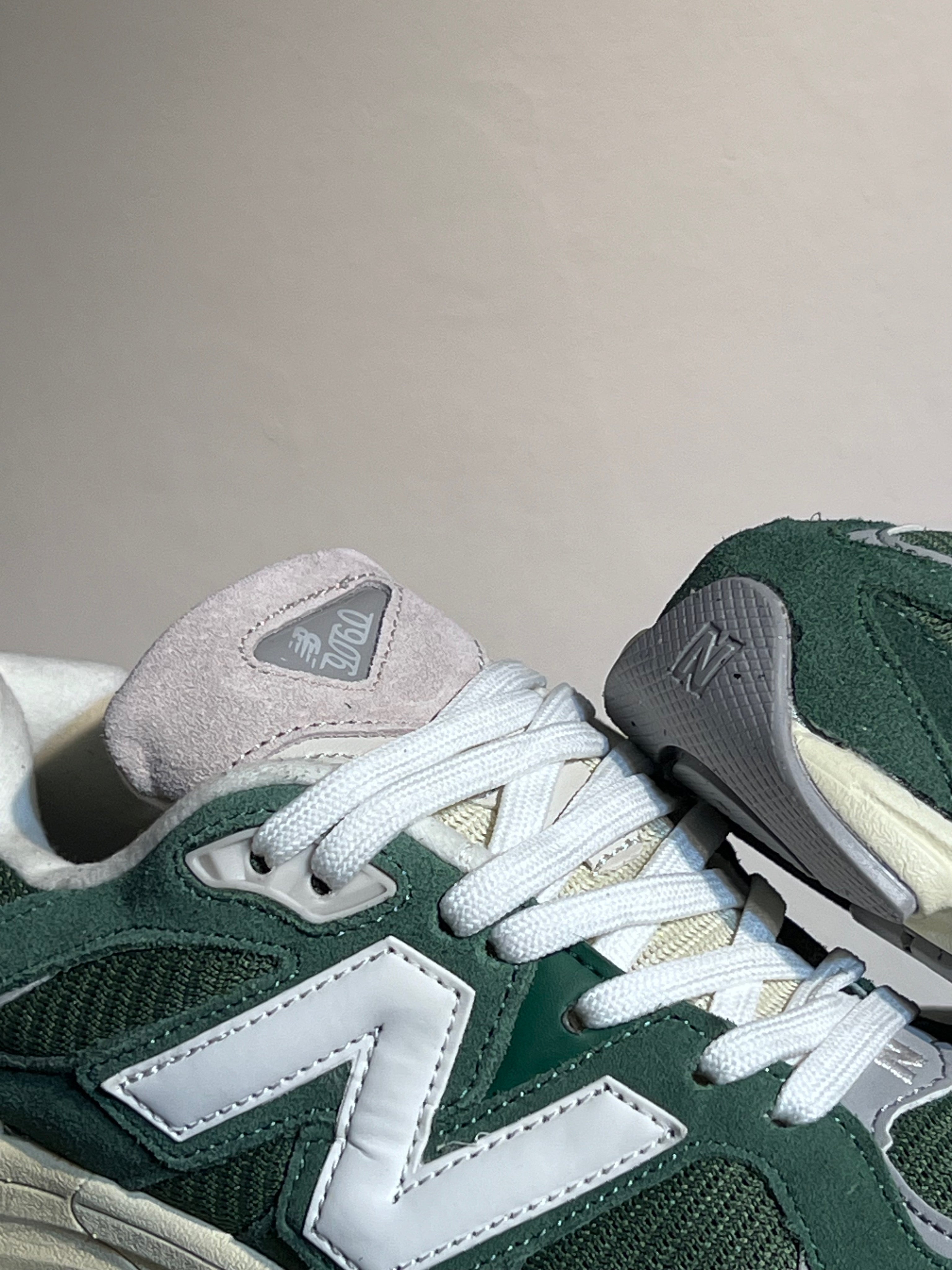 New Balance 9060 “Green/white”