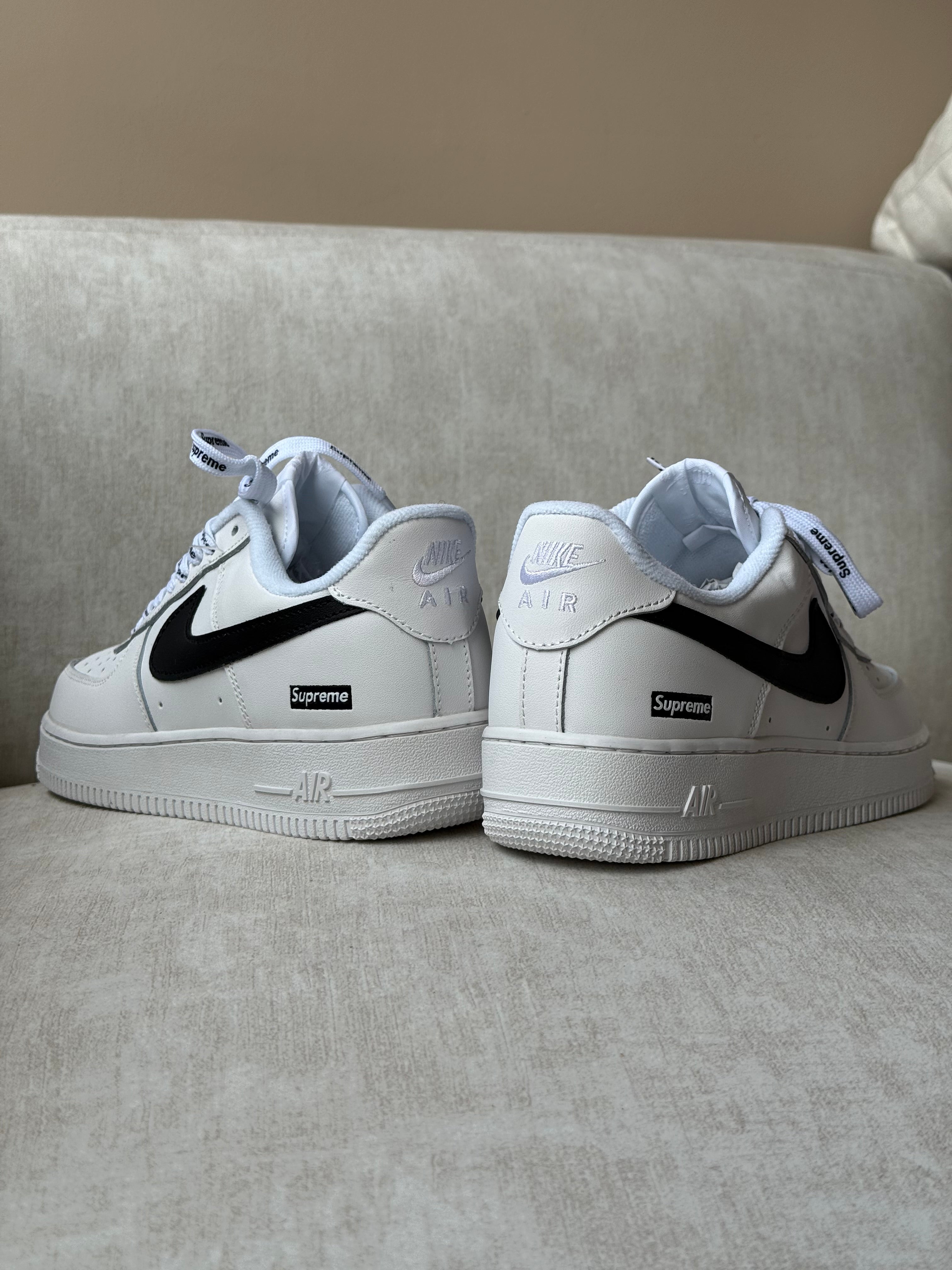 Nike Air Force 1 x Supreme “White/Black”