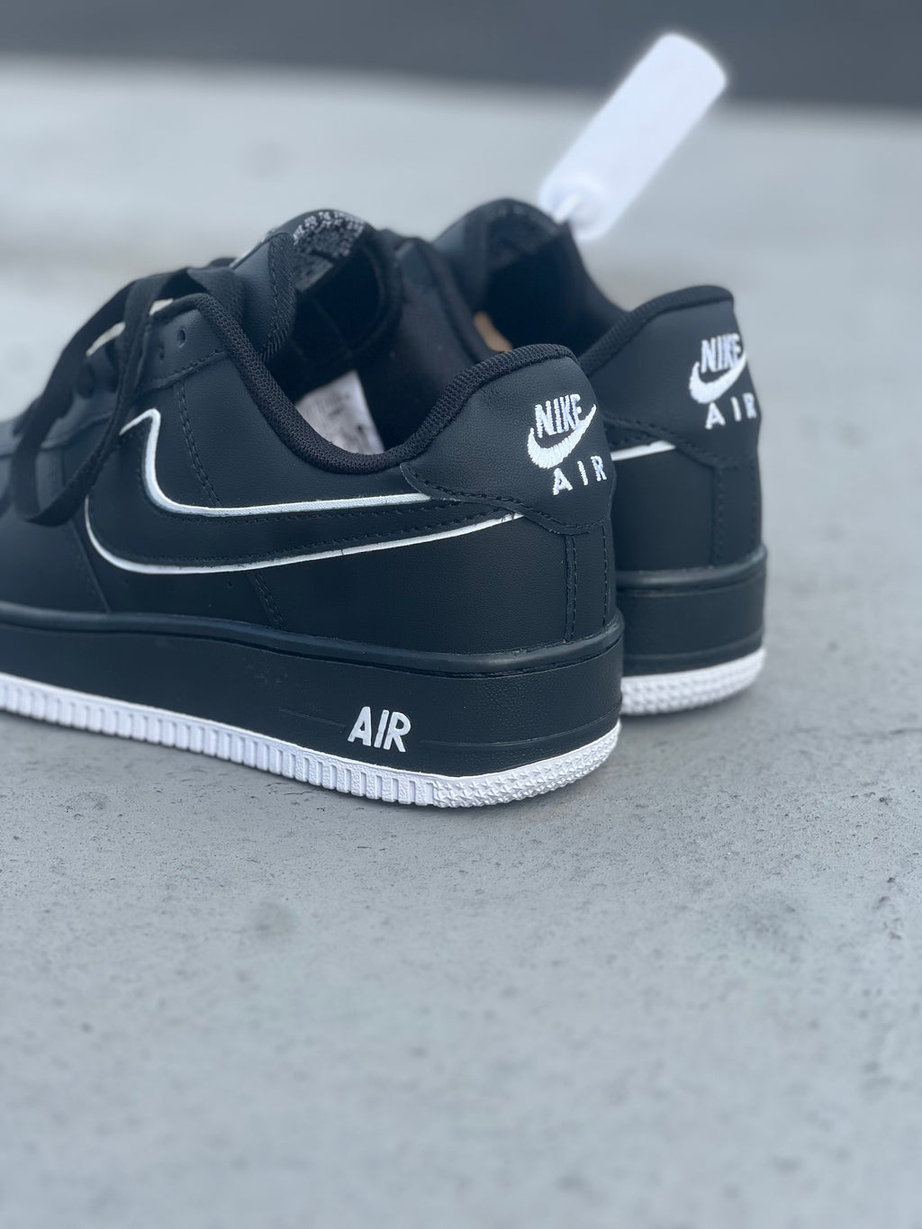 Nike Air Force 1 '07 Black White Sole