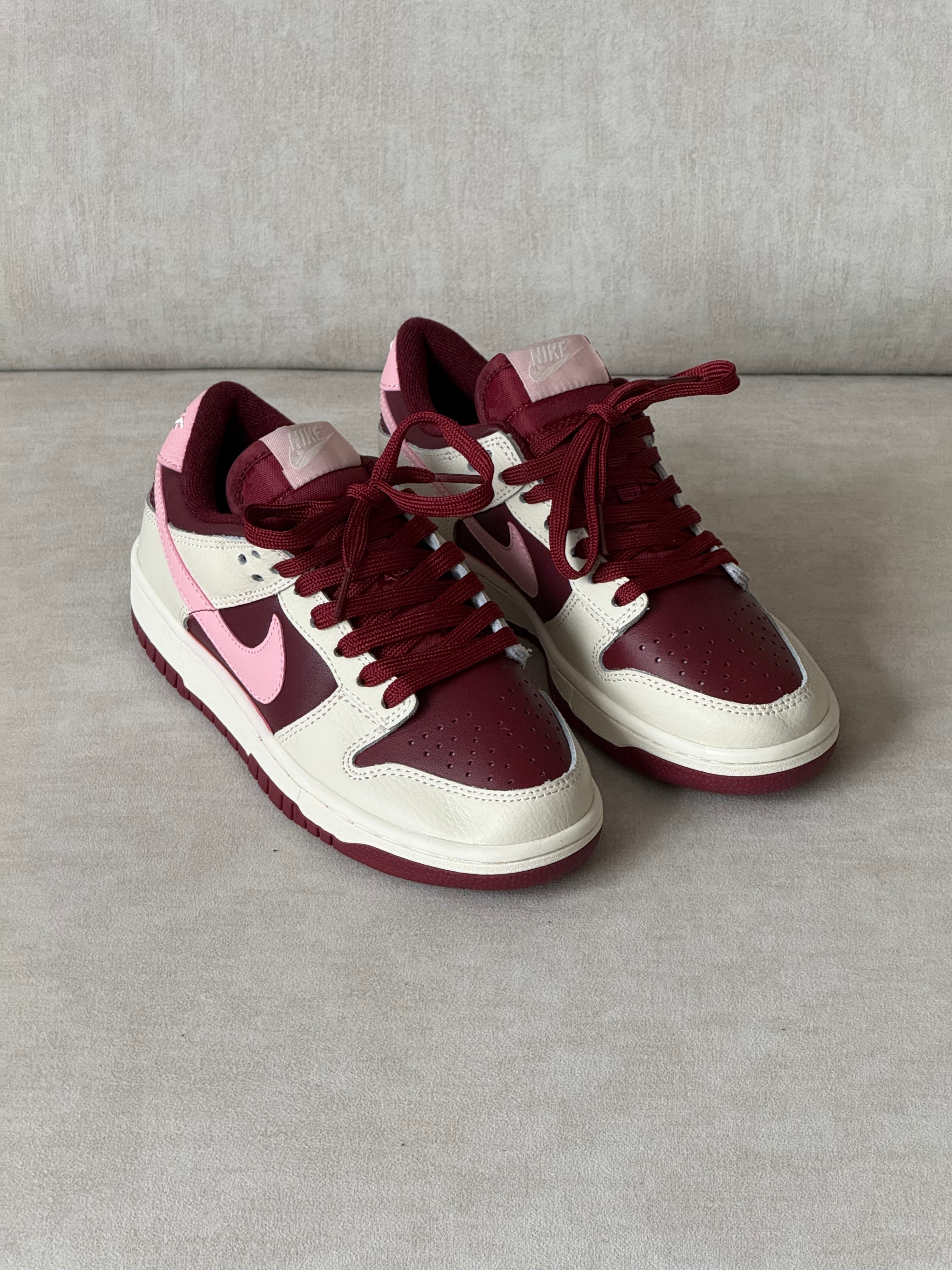Nike Dunk Low "Valentine's Day 2023"