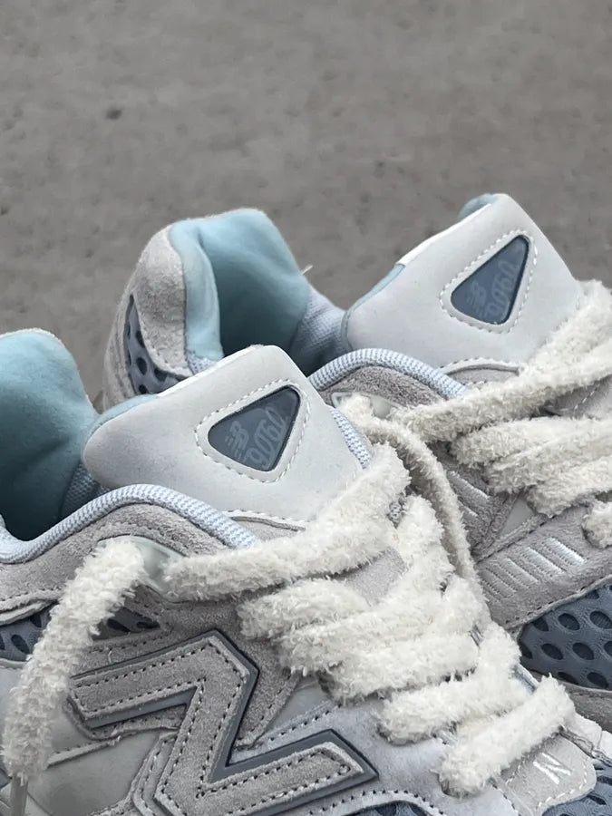 New Balance 9060 B&W