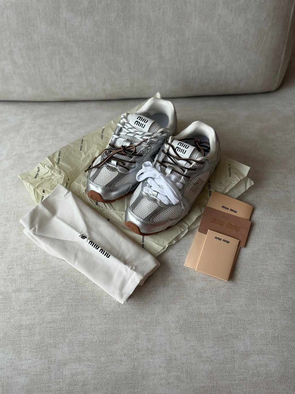 New Balance 530 SL Miu Miu Plateada