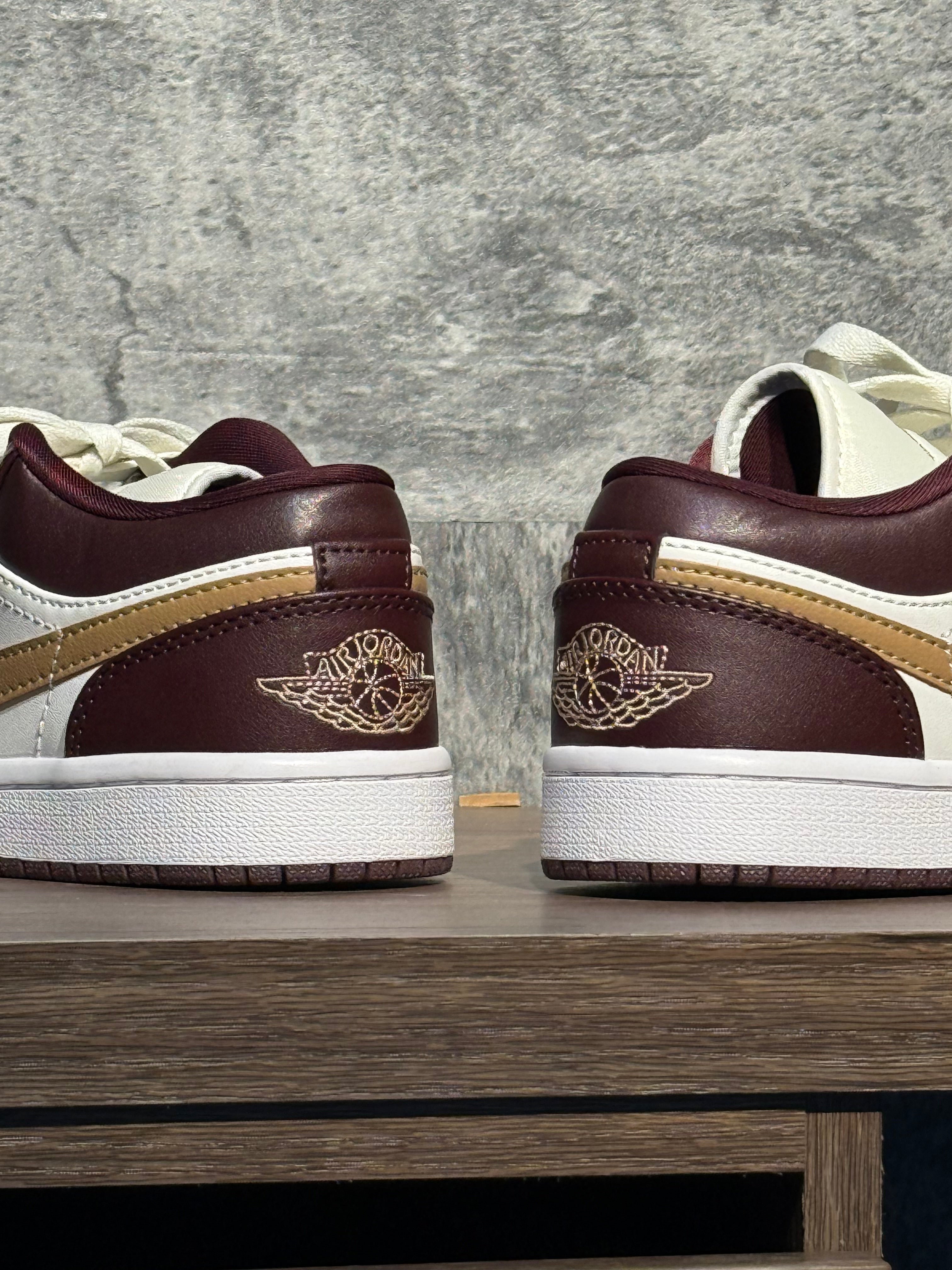 Jordan Retro 1 Low “Vinotinto”
