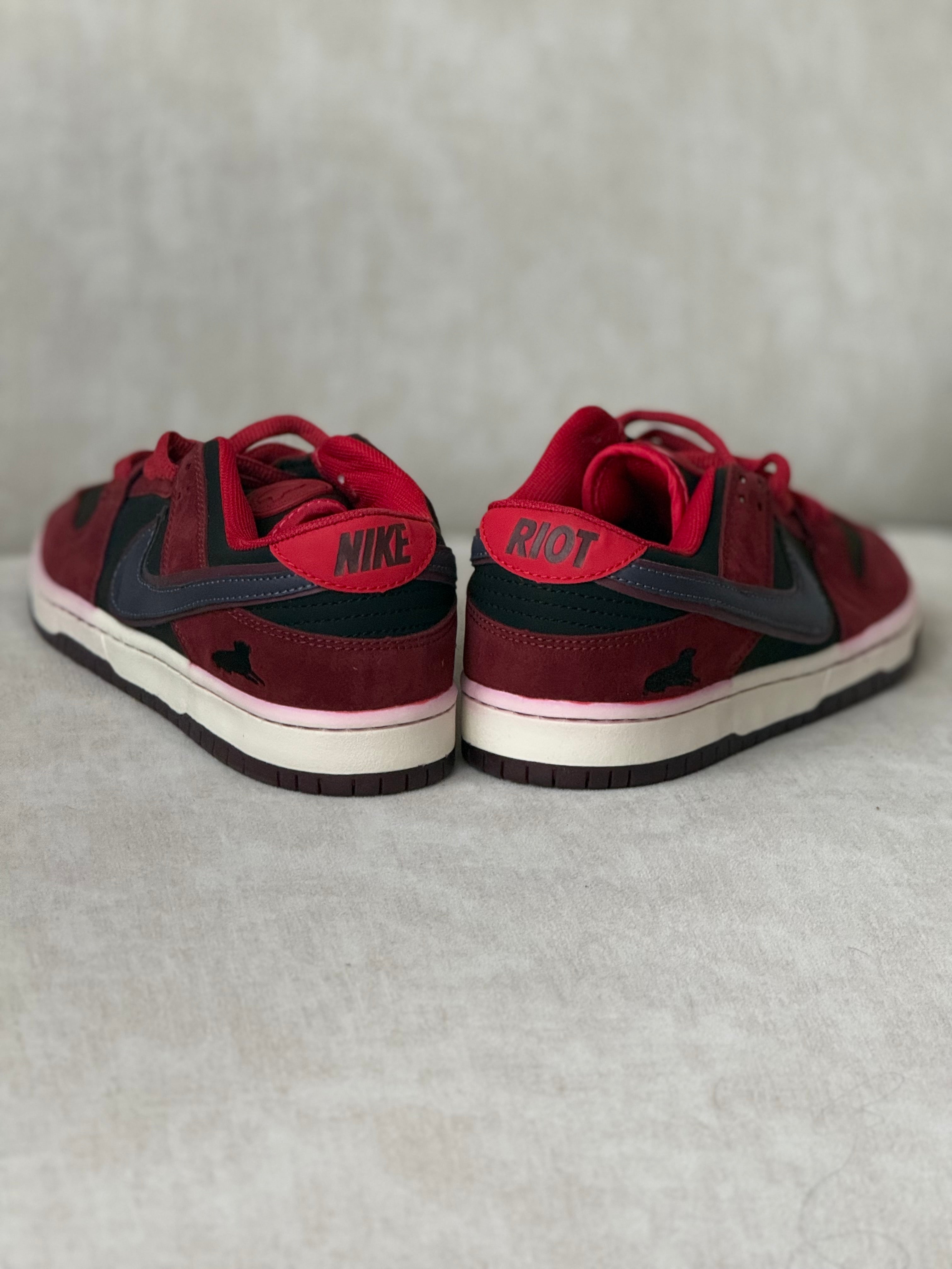 Nike Dunk Sb “Riot Skateshop”
