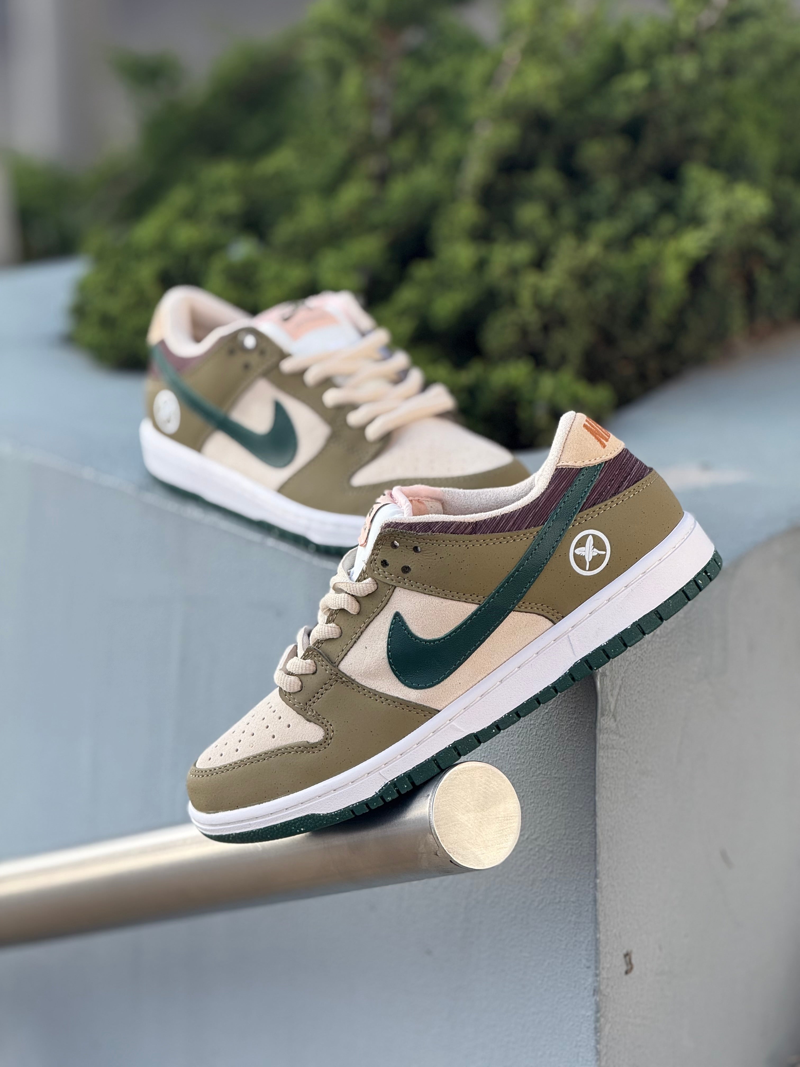 Nike sb dunk low x Yuto