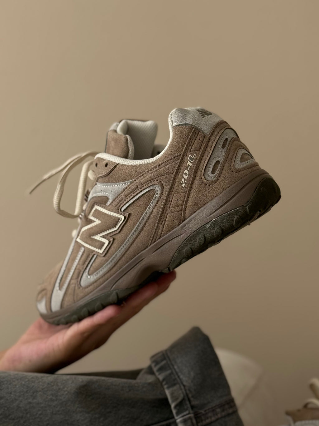 New Balance 204L