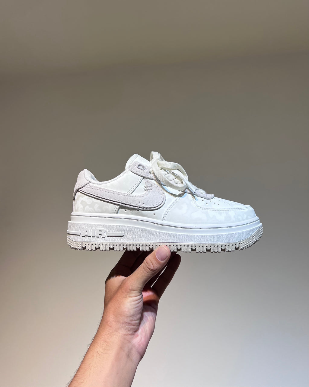 Nike AF1 Air Force 1 Luxe Summit