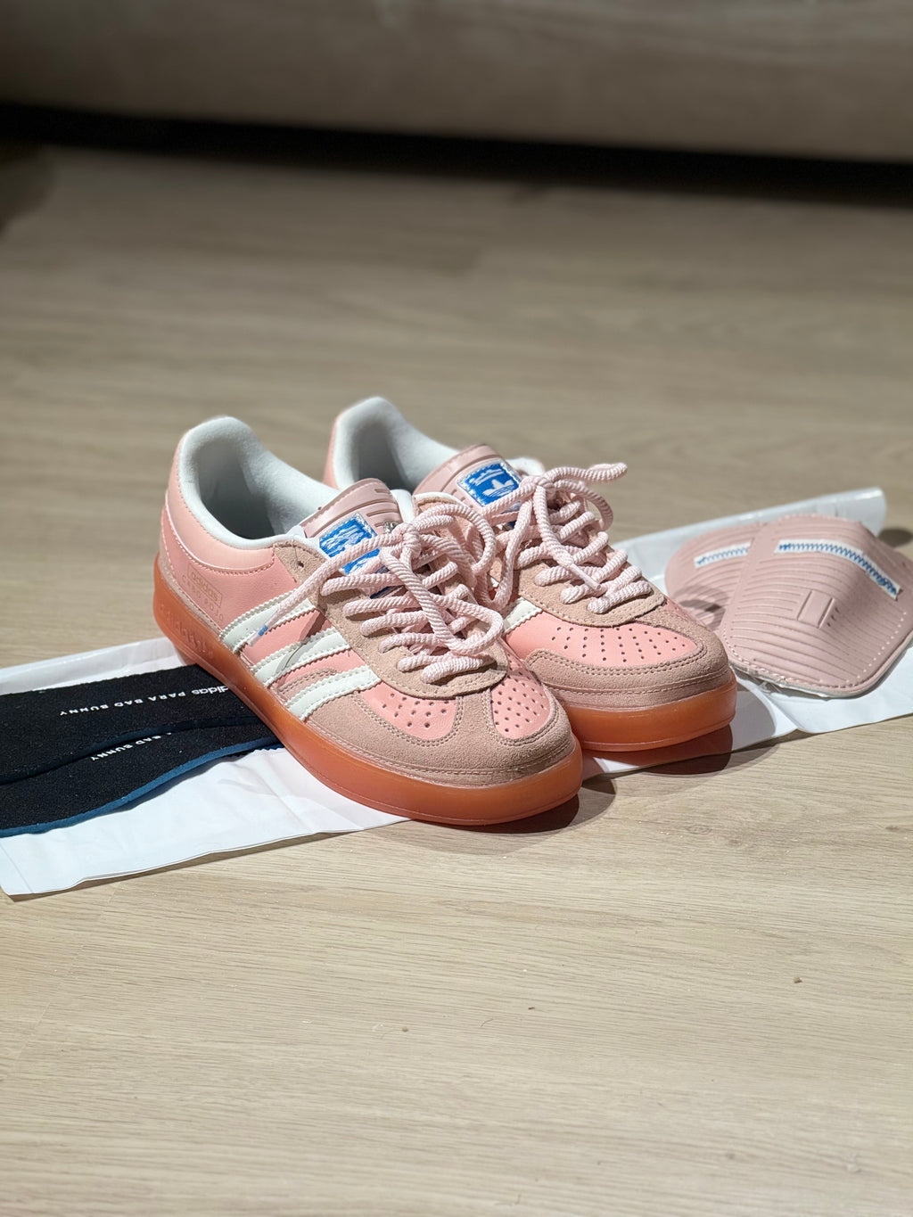 Adidas Gazelle Bunny Cabo Rojo