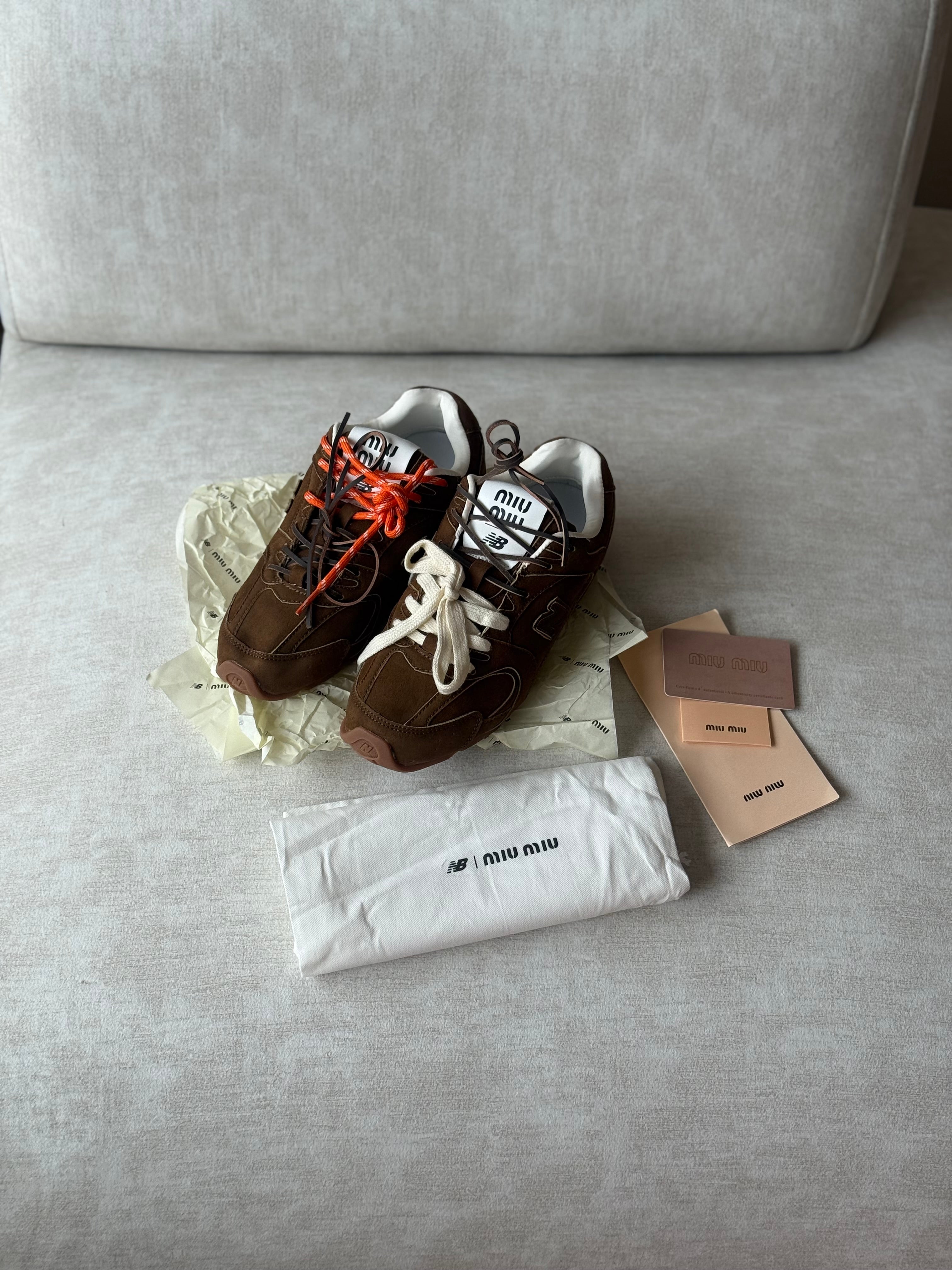 New Balance 530 SL Miu Miu Café